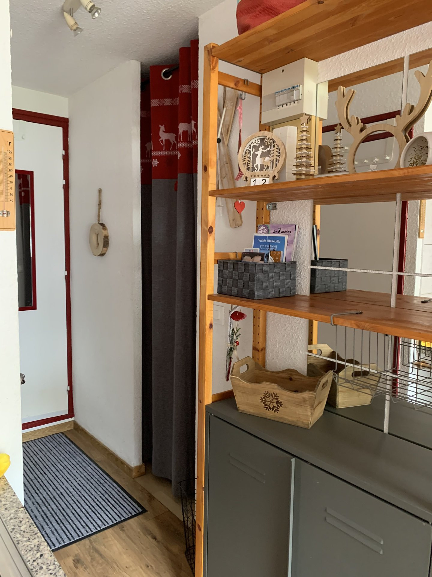 _lv_images__lot_0000000130_04_29308583