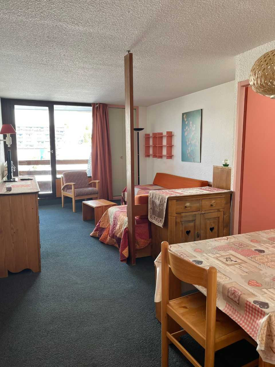 _lv_images__lot_0000000139_03_29647677 _lv_images__lot_0000000139_03_29647677