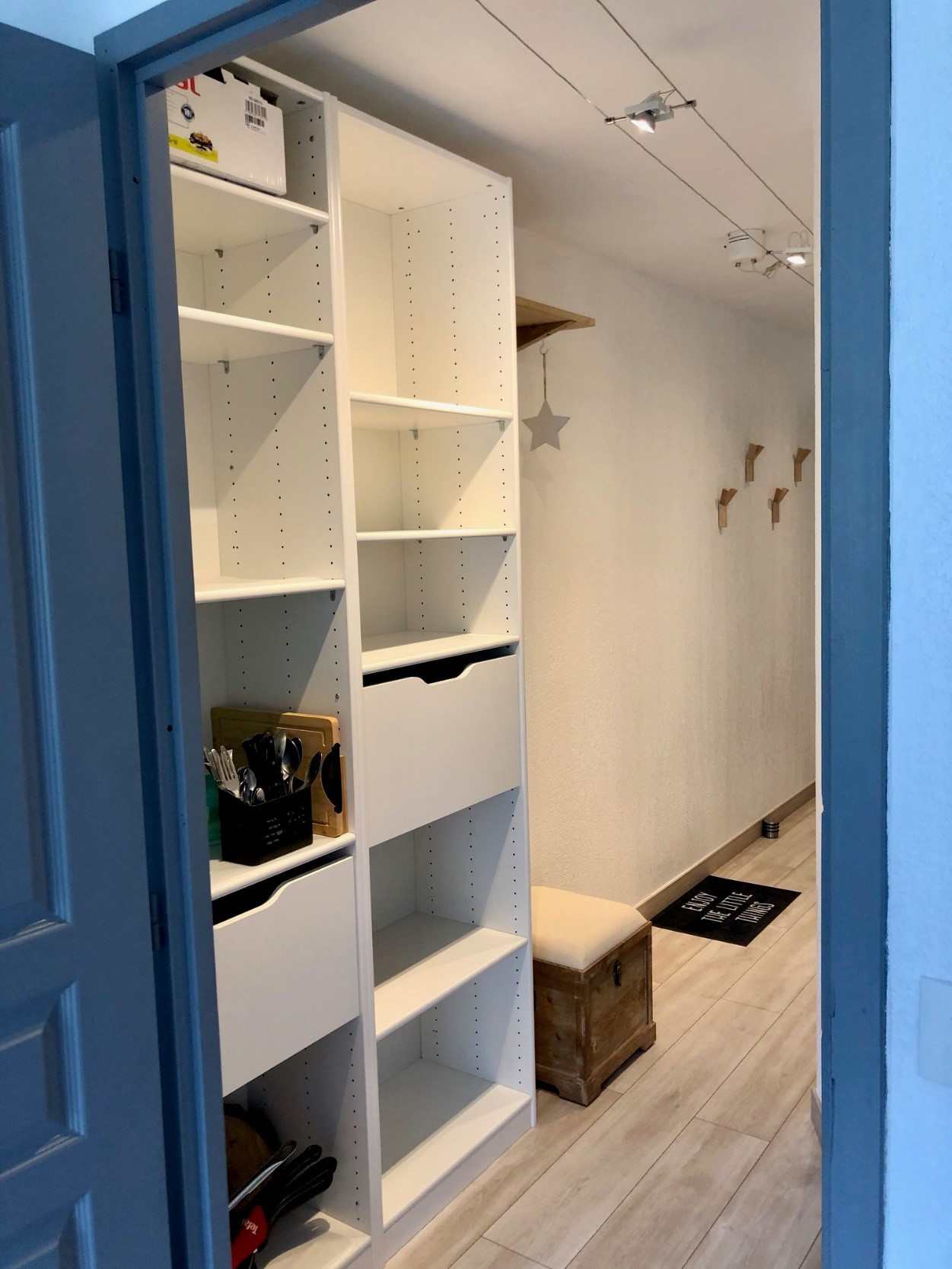 _lv_images__lot_0000000144_06_29873350