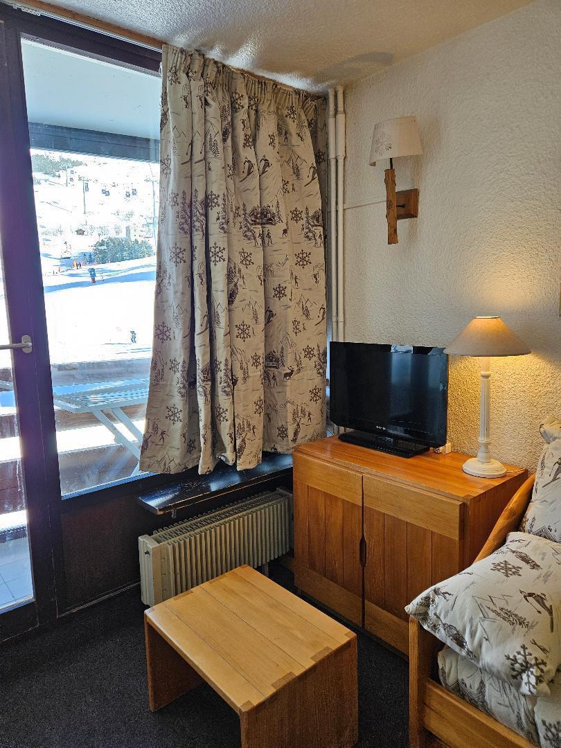 _lv_images__lot_0000000146_03_30105424