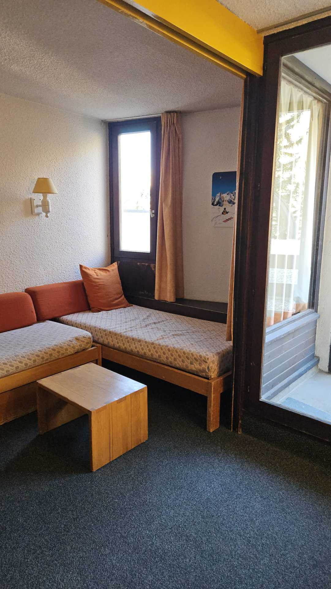 _lv_images__lot_0000000148_08_27612675