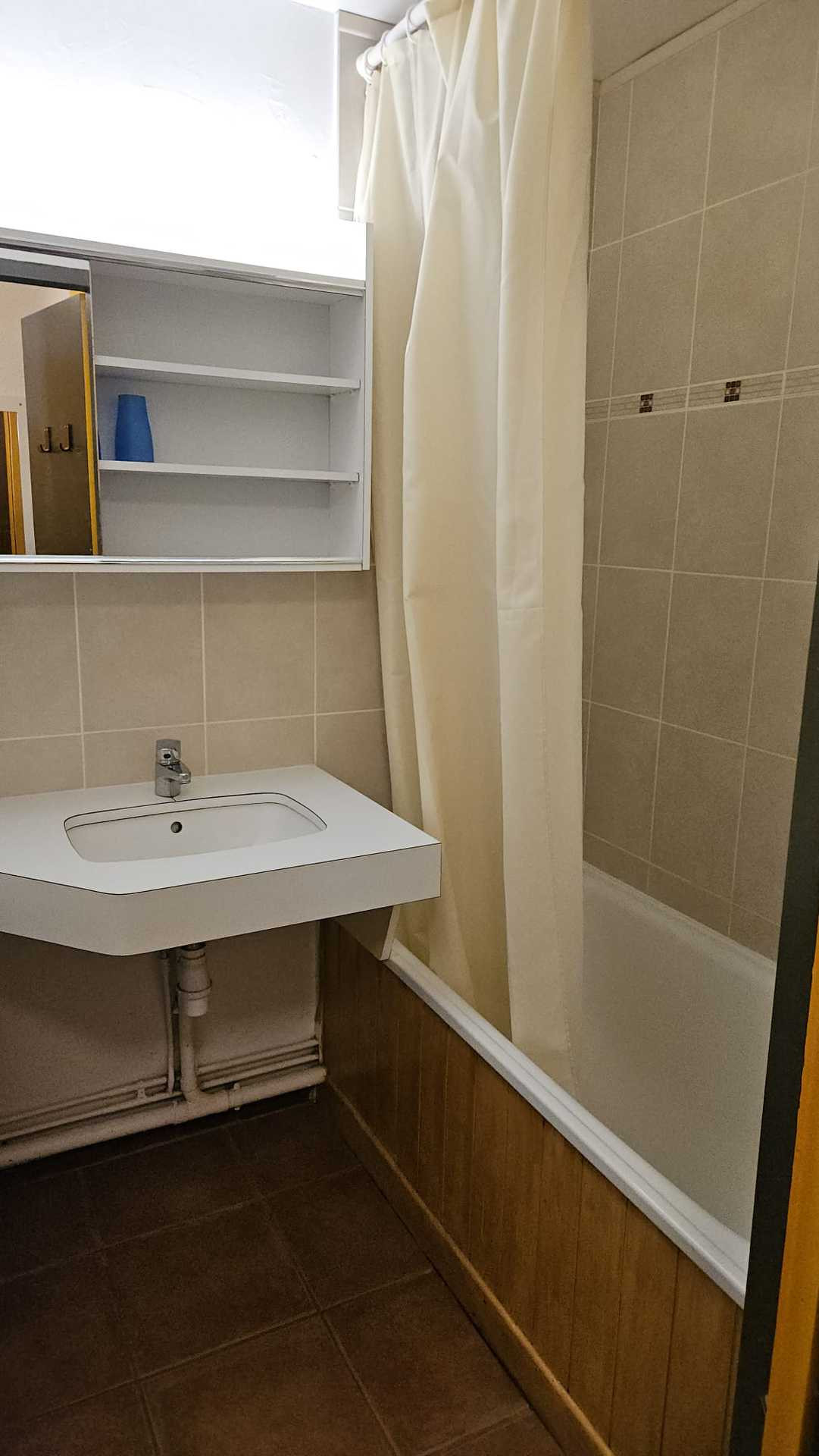 _lv_images__lot_0000000148_09_27390804