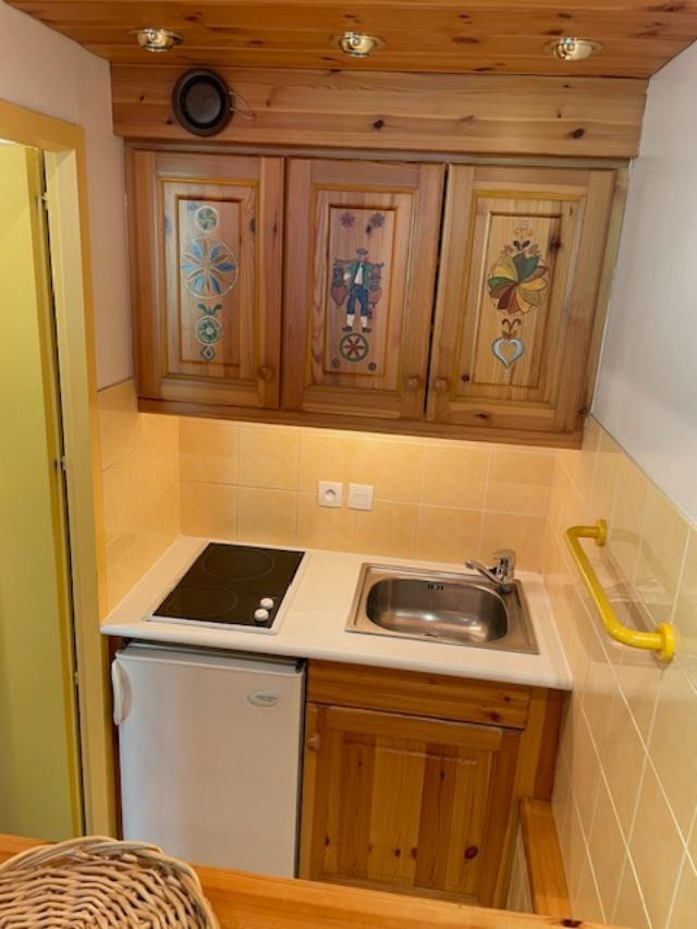 _lv_images__lot_0000000155_03_28933287 _lv_images__lot_0000000155_03_28933287