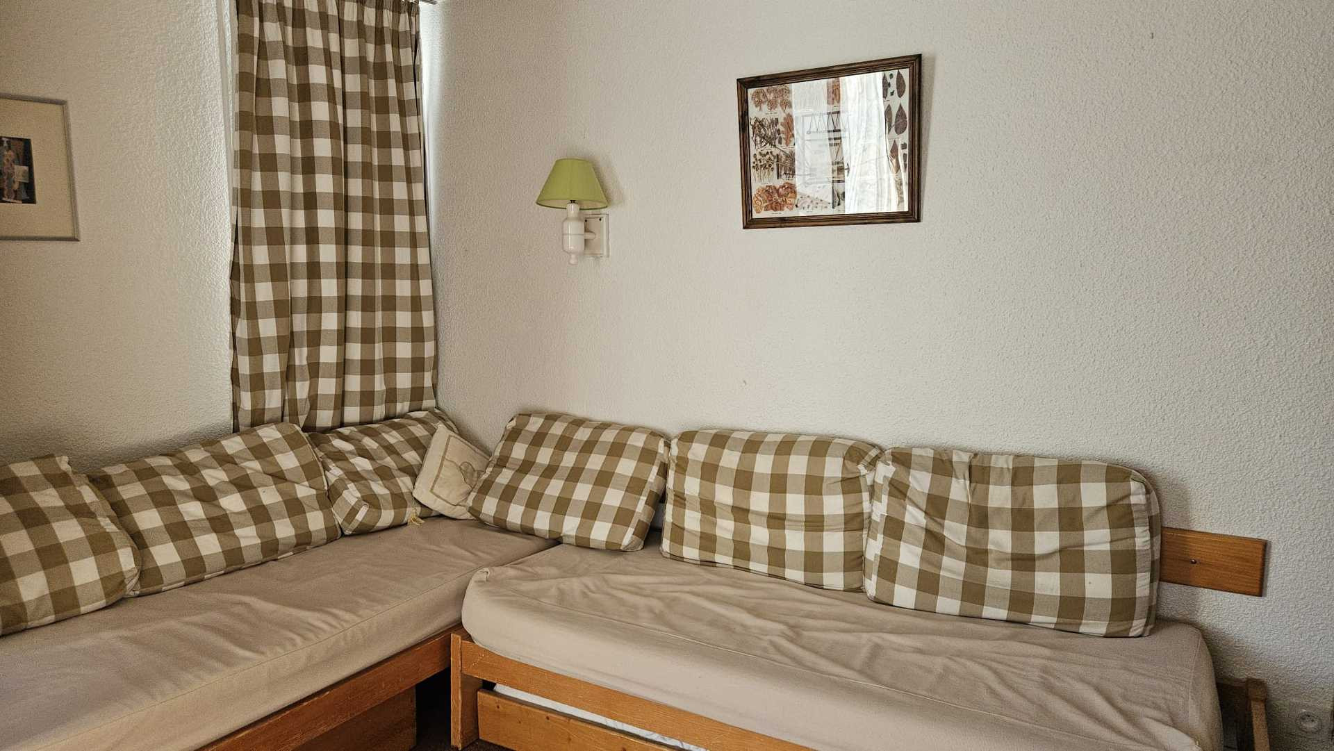 _lv_images__lot_0000000157_15_29348216