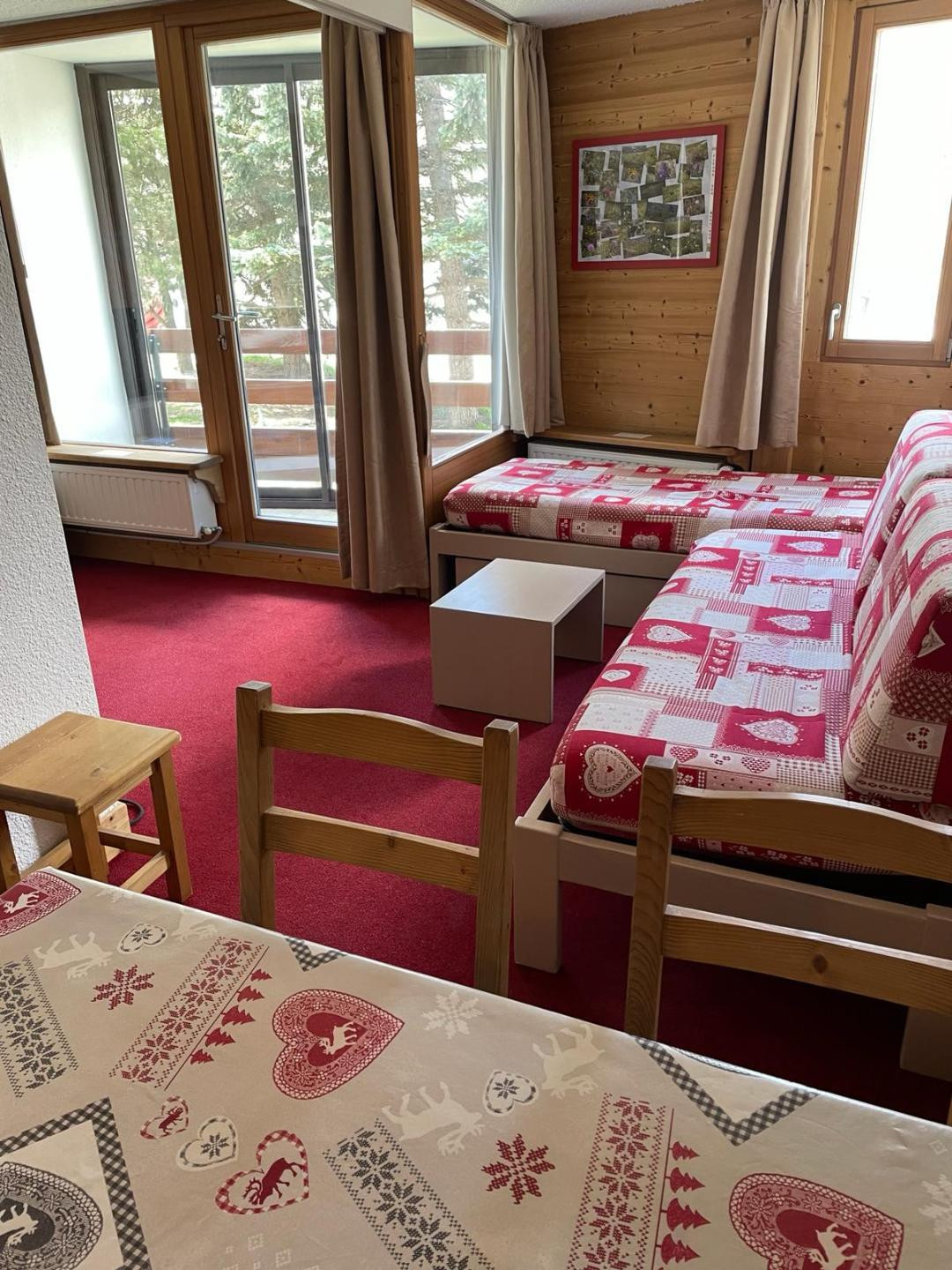 _lv_images__lot_0000000158_09_28613368