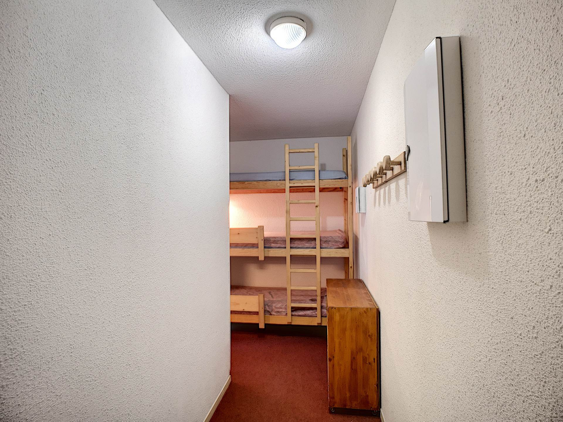 _lv_images__lot_0002000003_13_28763210 _lv_images__lot_0002000003_13_28763210