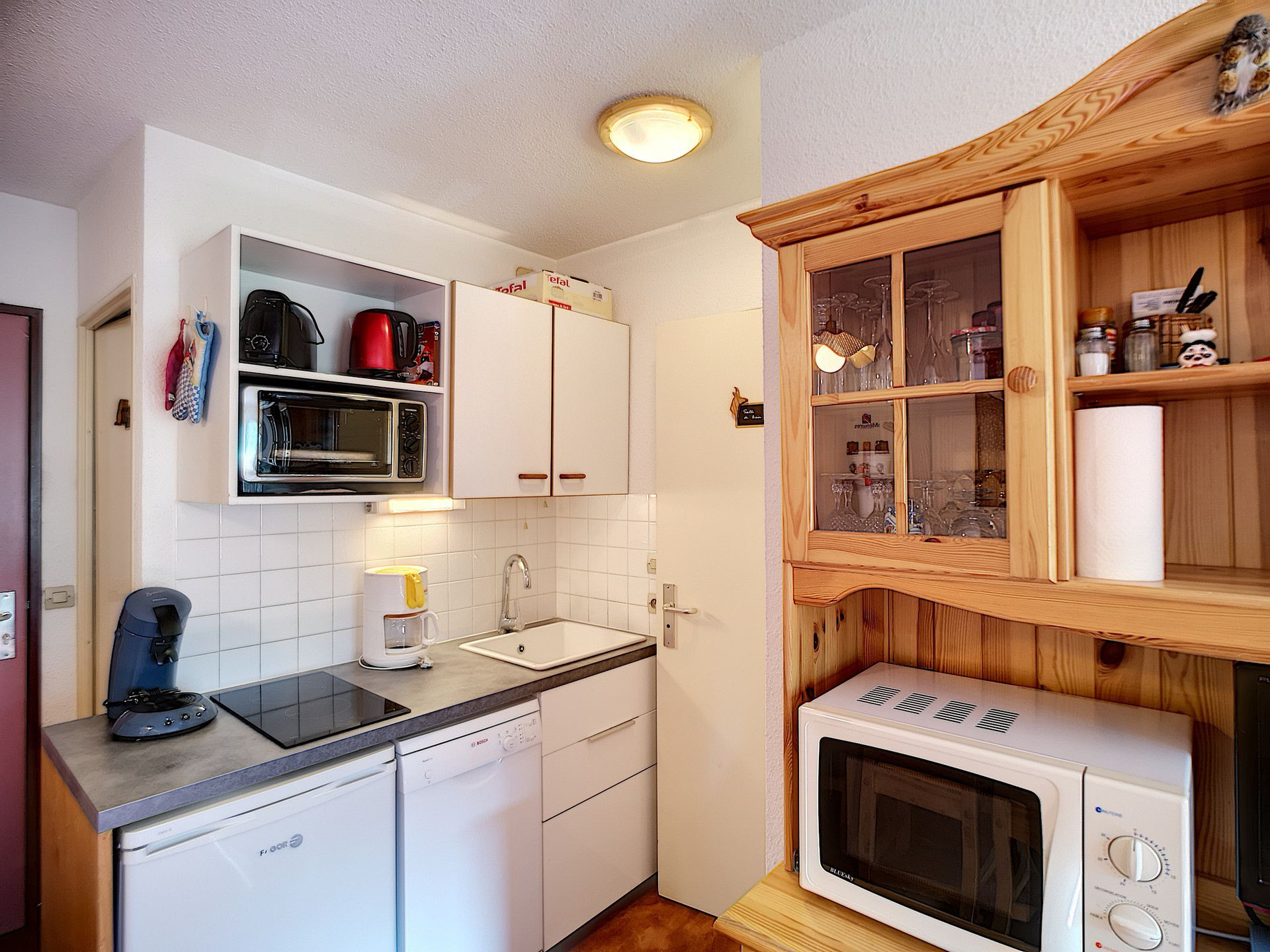 _lv_images__lot_0002000006_04_29786202