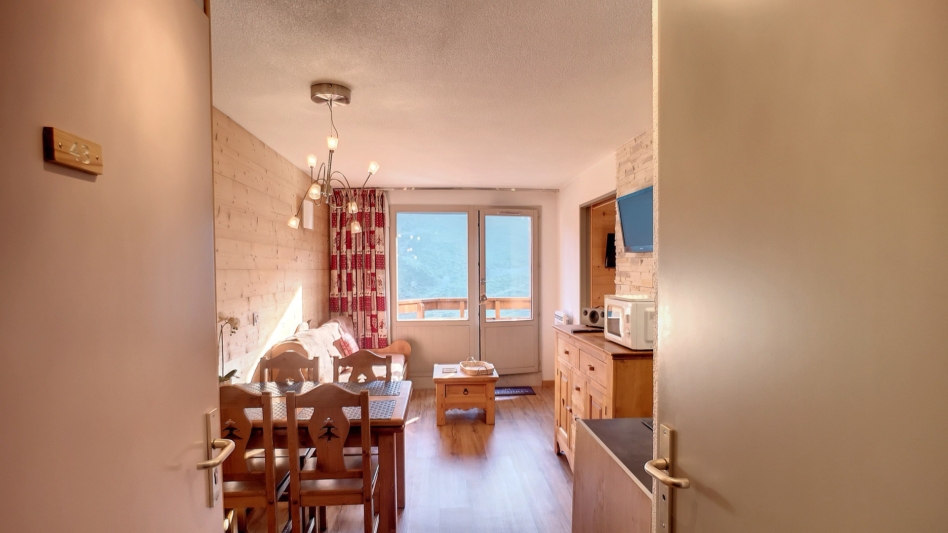 _lv_images__lot_0002000043_07_27406981