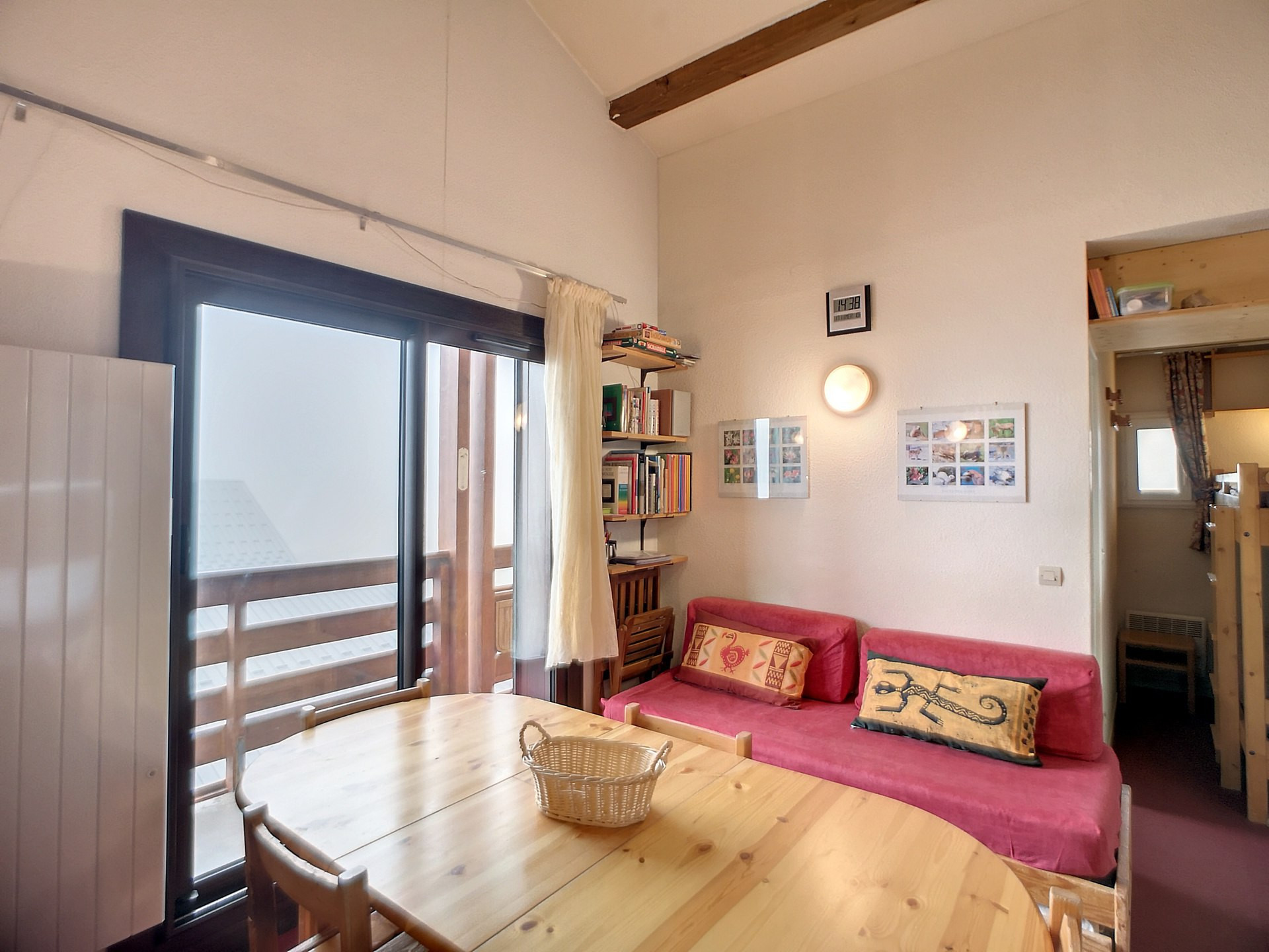 _lv_images__lot_0002000047_03_30030650