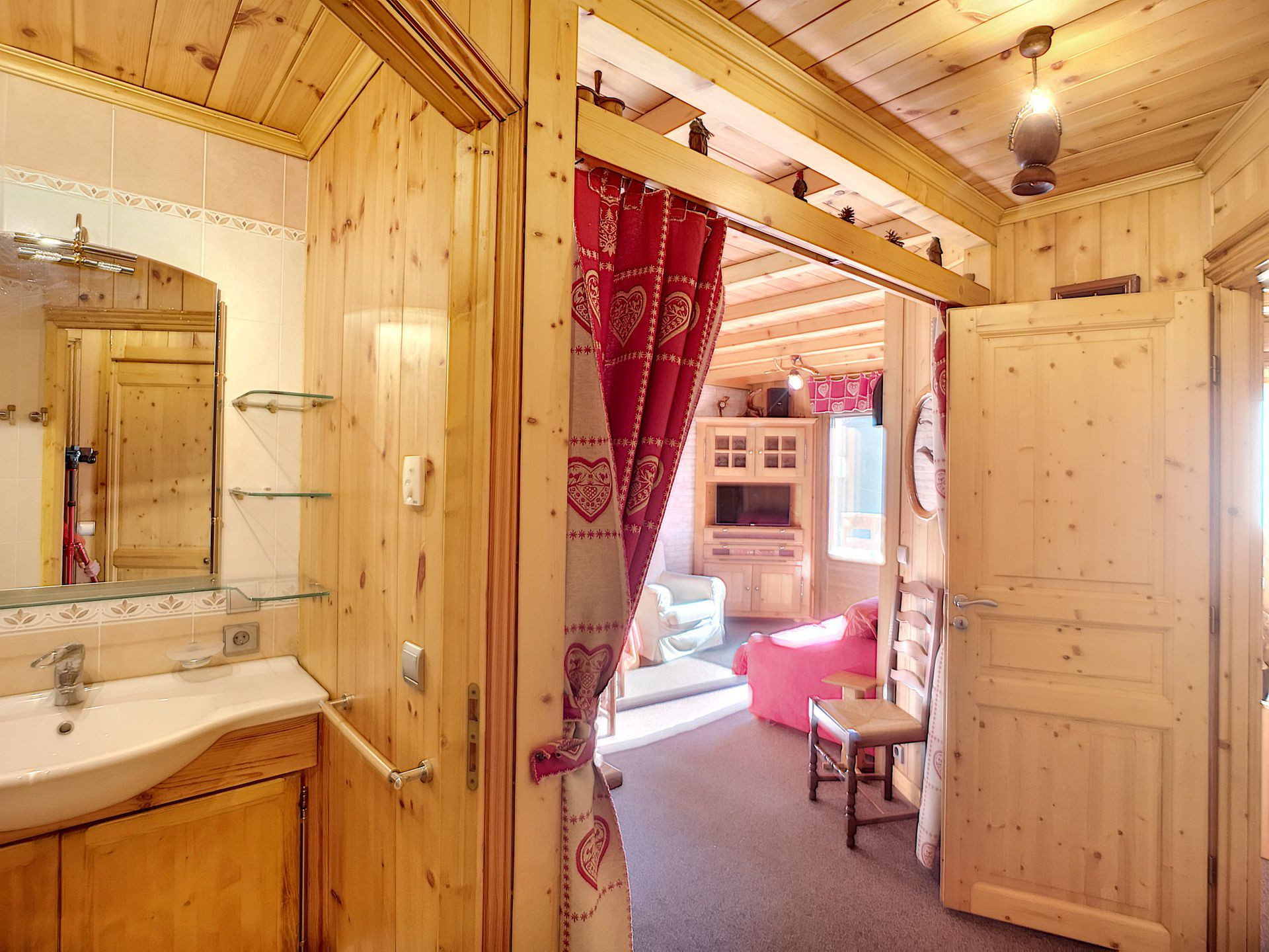 _lv_images__lot_0002000113_06_30139714