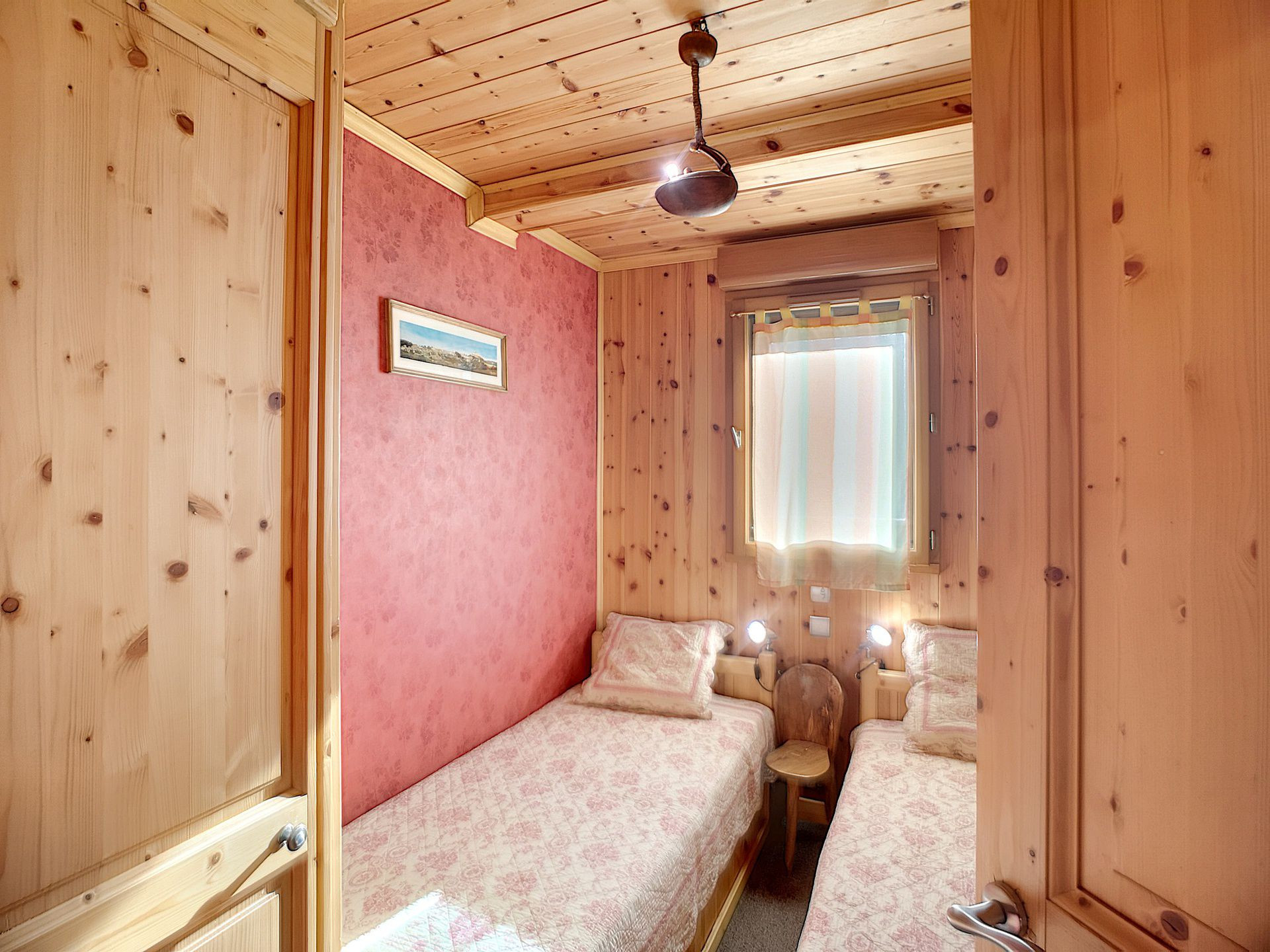 _lv_images__lot_0002000113_10_29485369