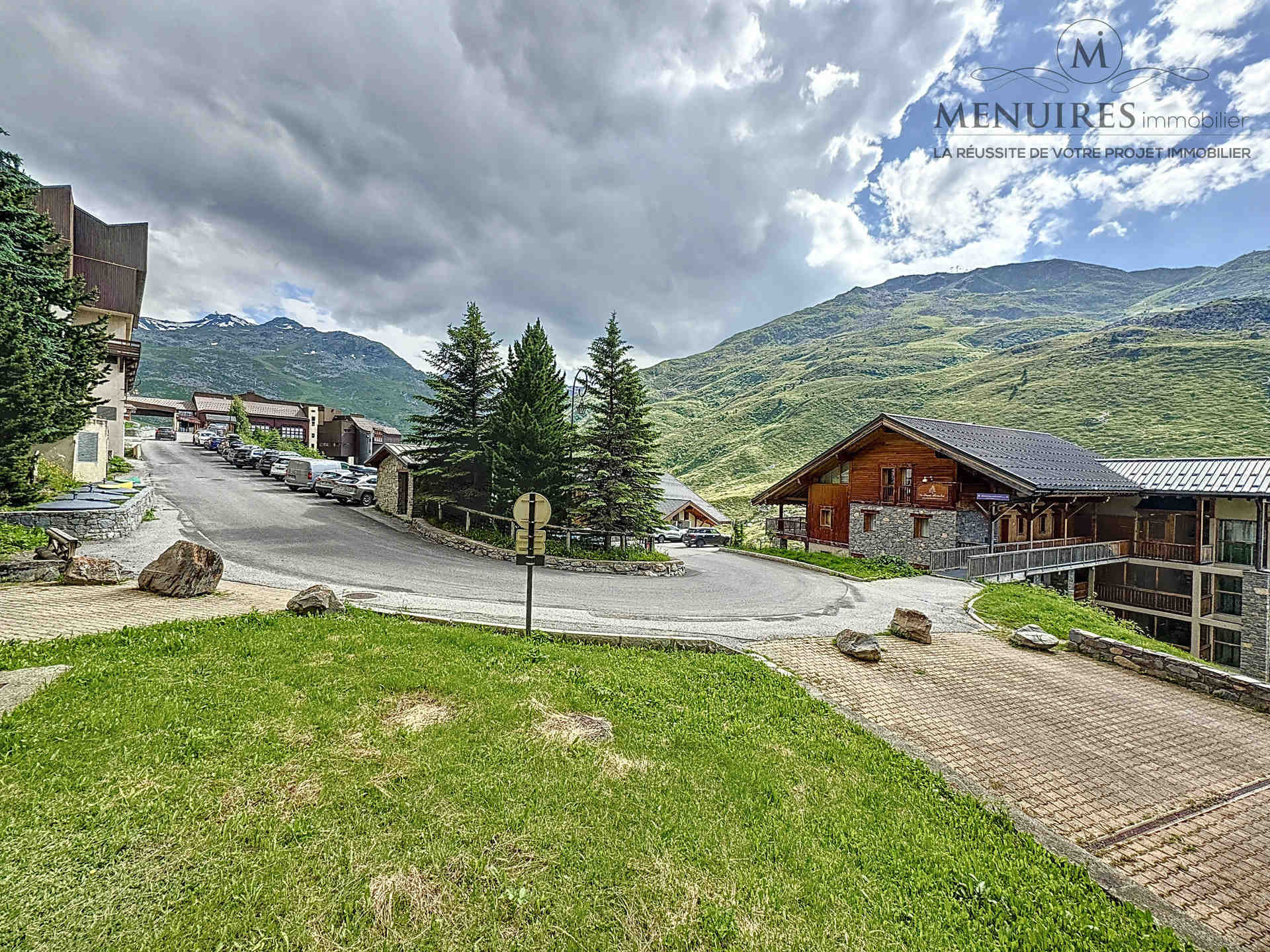 _lv_images__lot_0002011011_15_32261974