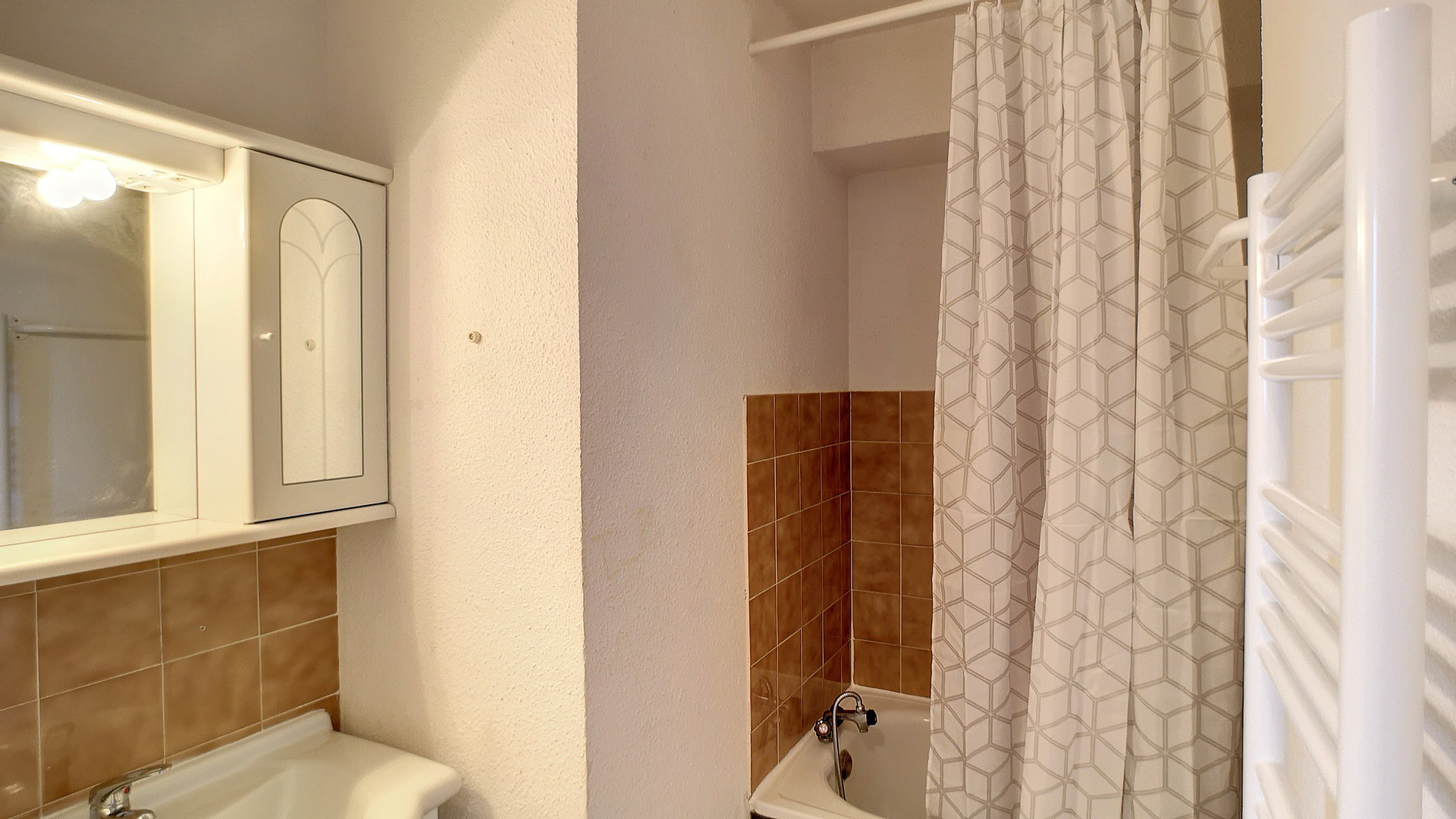 _lv_images__lot_0002011101_09_32262213 _lv_images__lot_0002011101_09_32262213