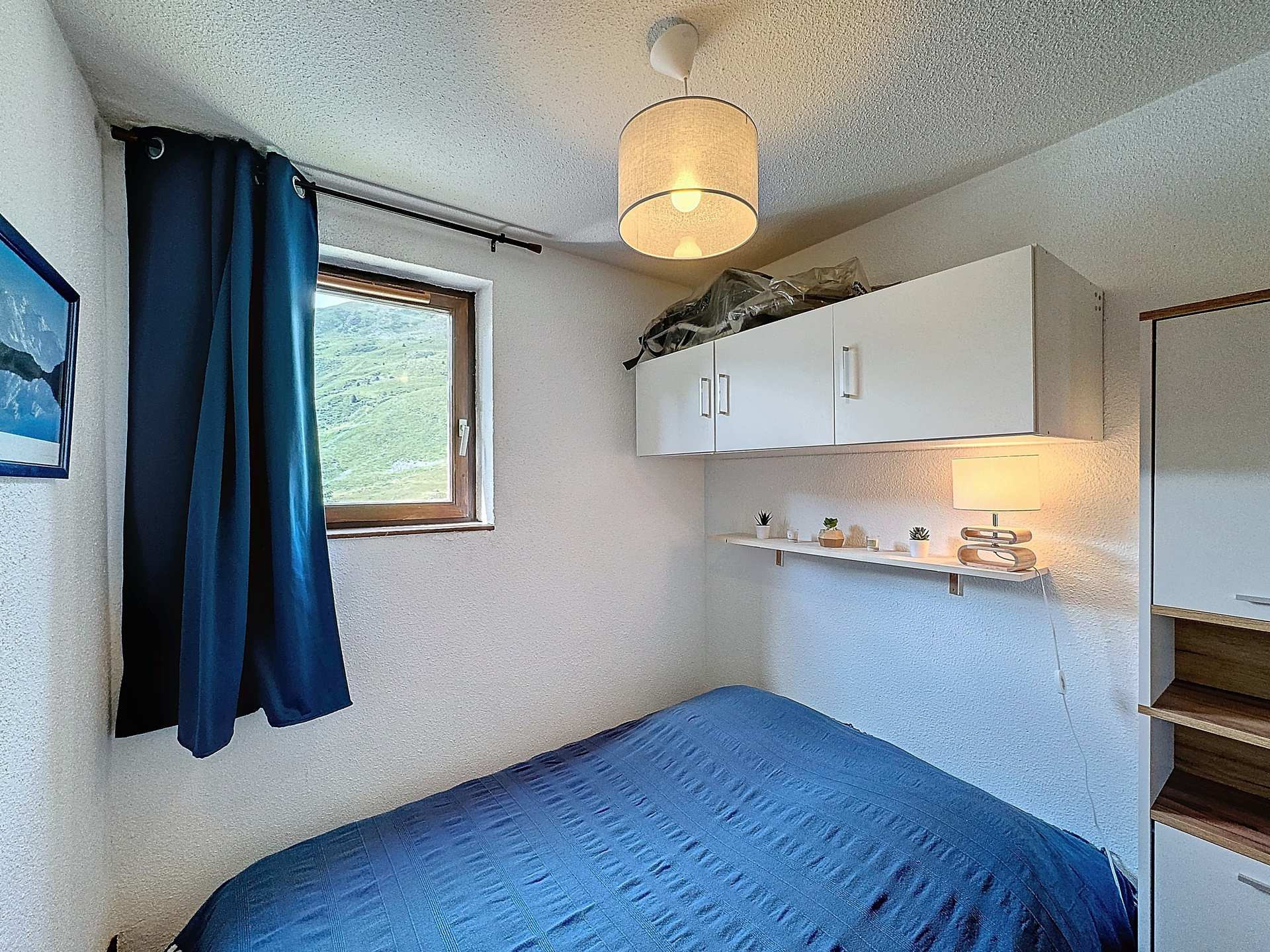 _lv_images__lot_0002011210_04_27704593 _lv_images__lot_0002011210_04_27704593