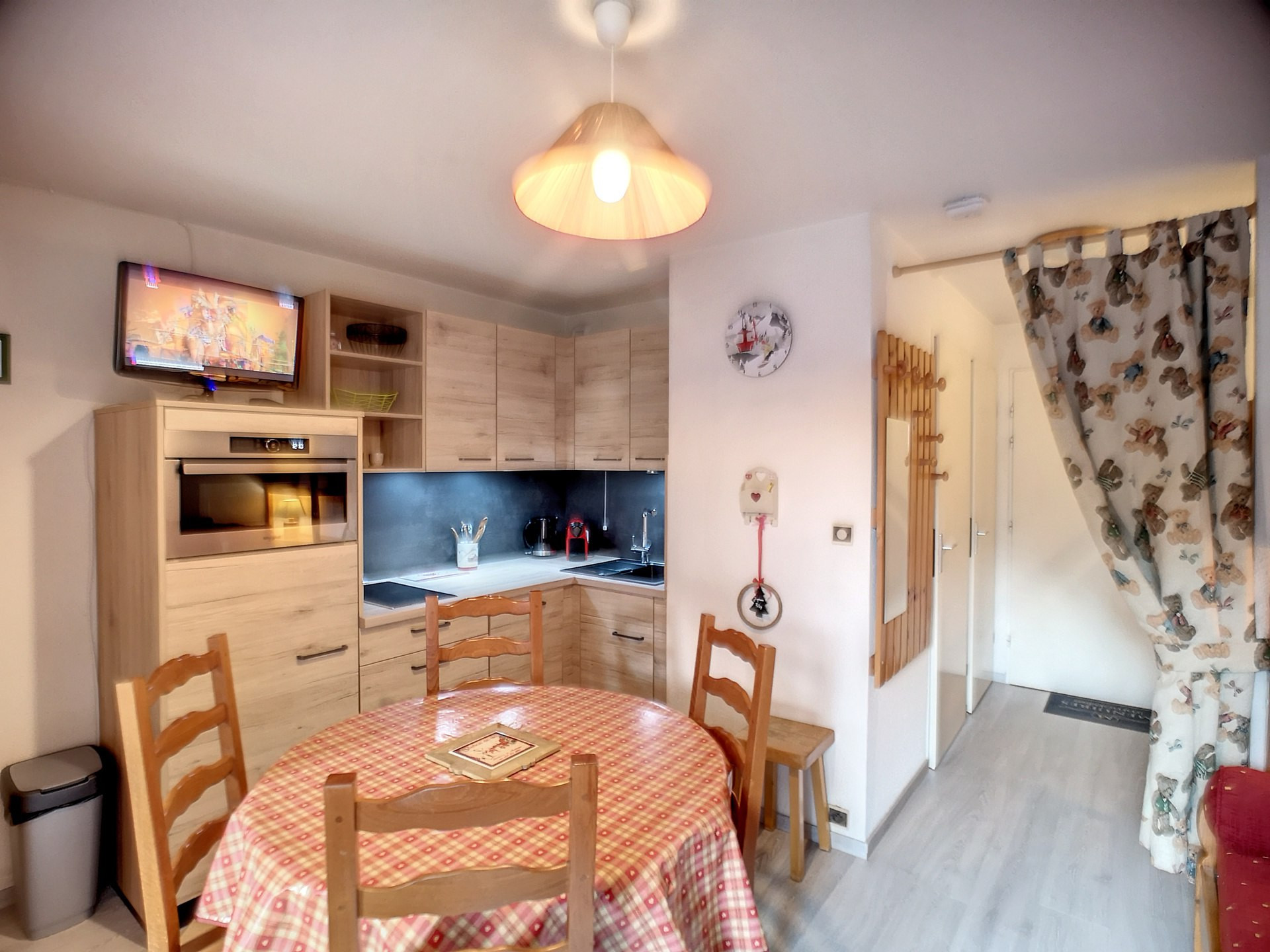 _lv_images__lot_0002011308_04_29366868