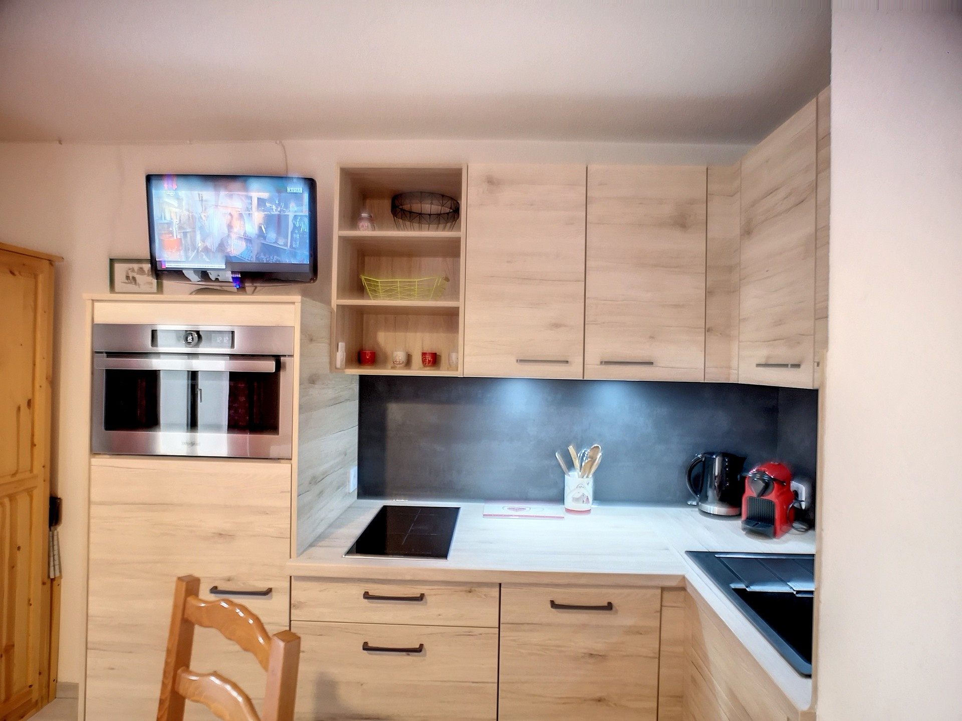 _lv_images__lot_0002011308_06_28970605