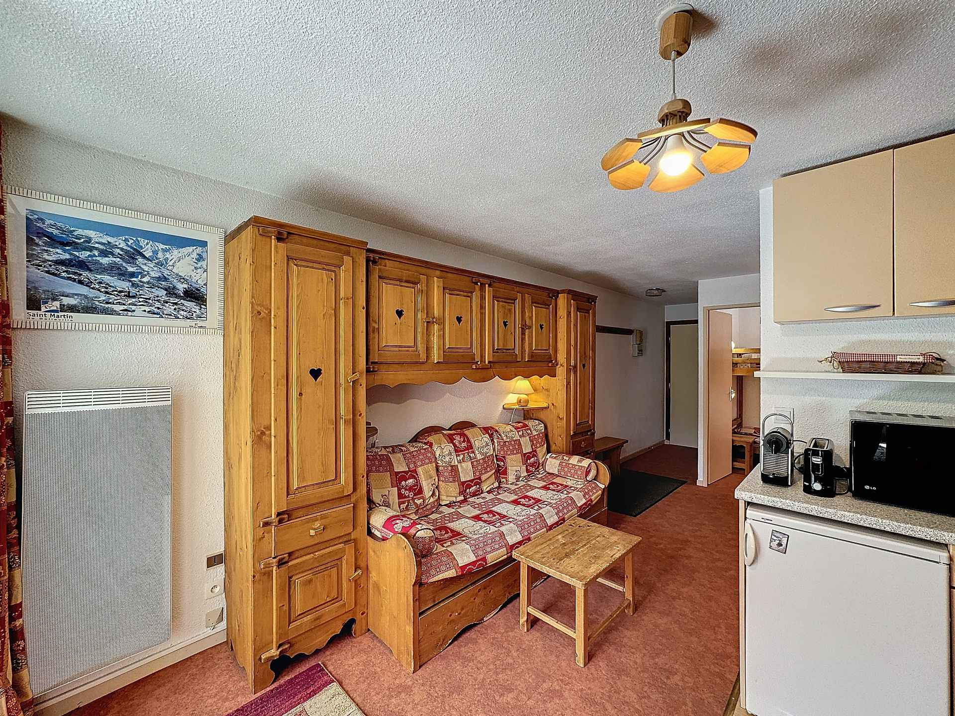 _lv_images__lot_0002011606_08_27706060