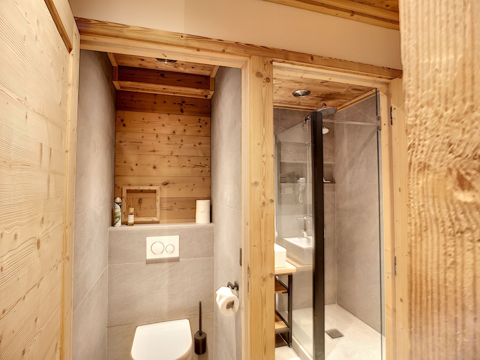 _lv_images__lot_0002020004_08_30085166