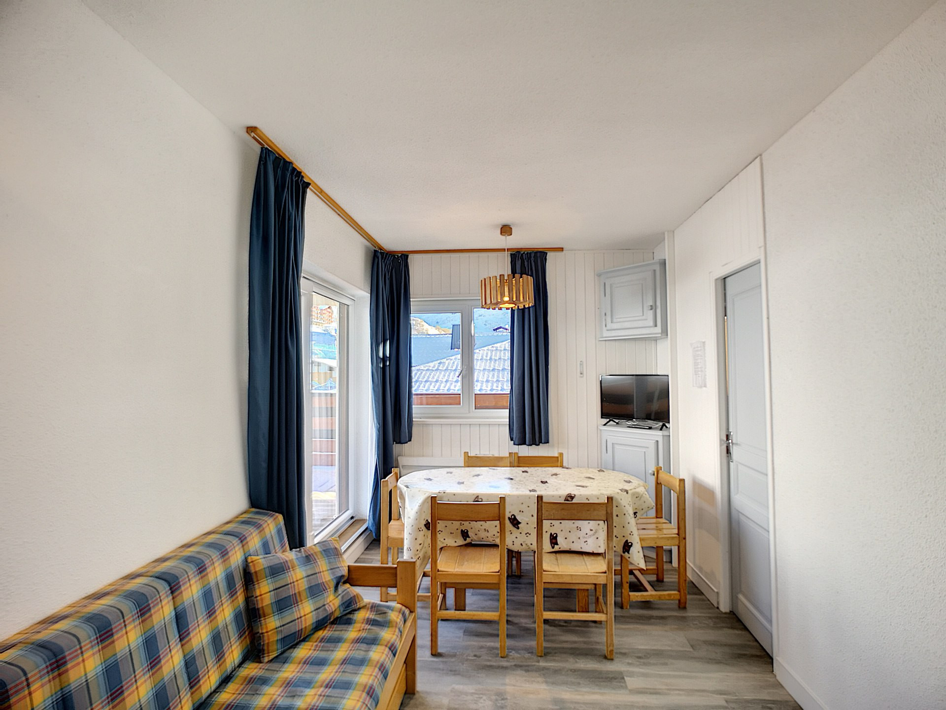 _lv_images__lot_0002020006_04_29265387