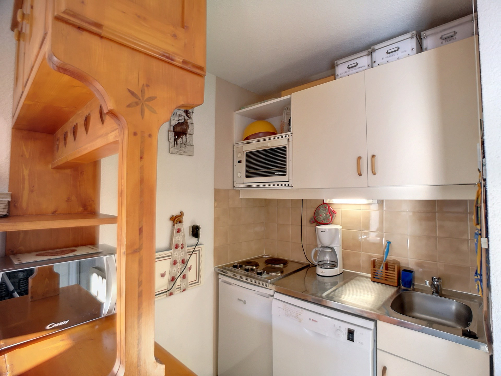 _lv_images__lot_0002030025_04_28611757