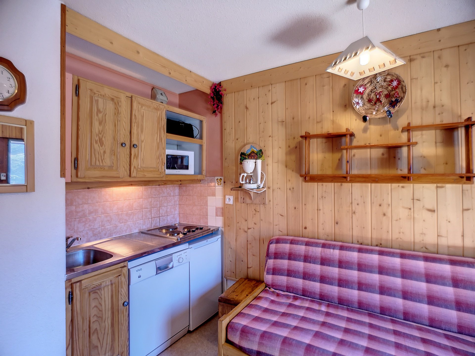 _lv_images__lot_0002030033_03_27726486