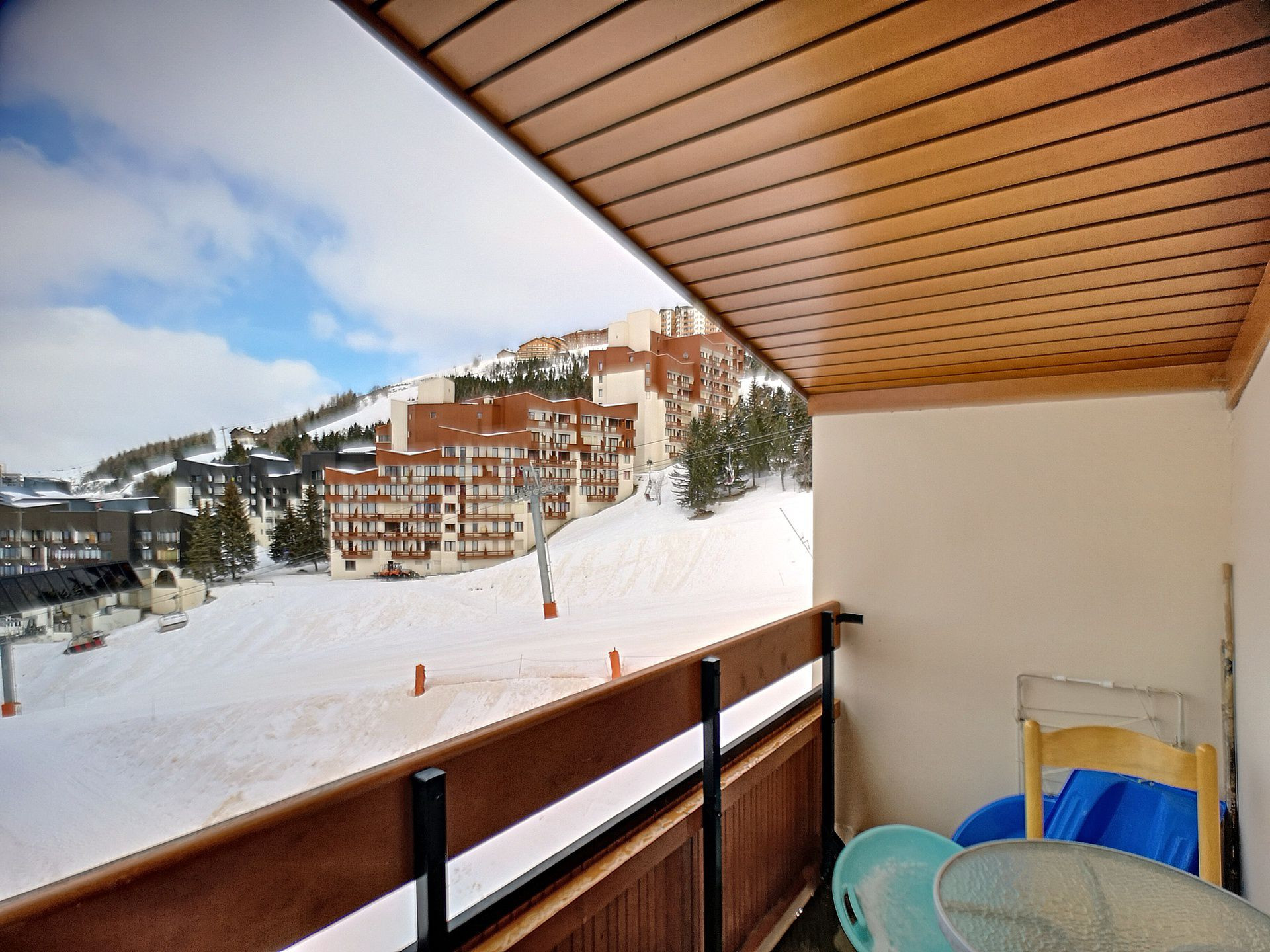 _lv_images__lot_0002040057_10_27389436