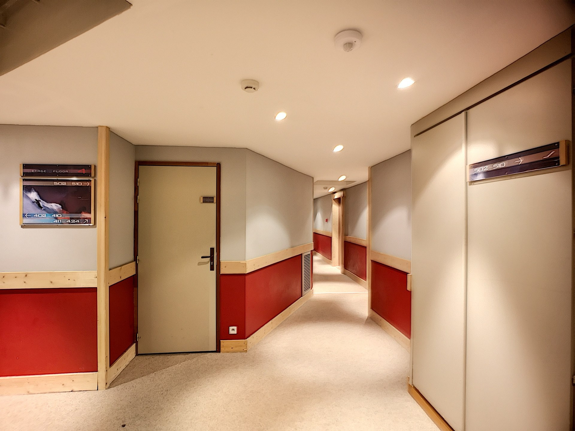 _lv_images__lot_0002060411_16_28628799