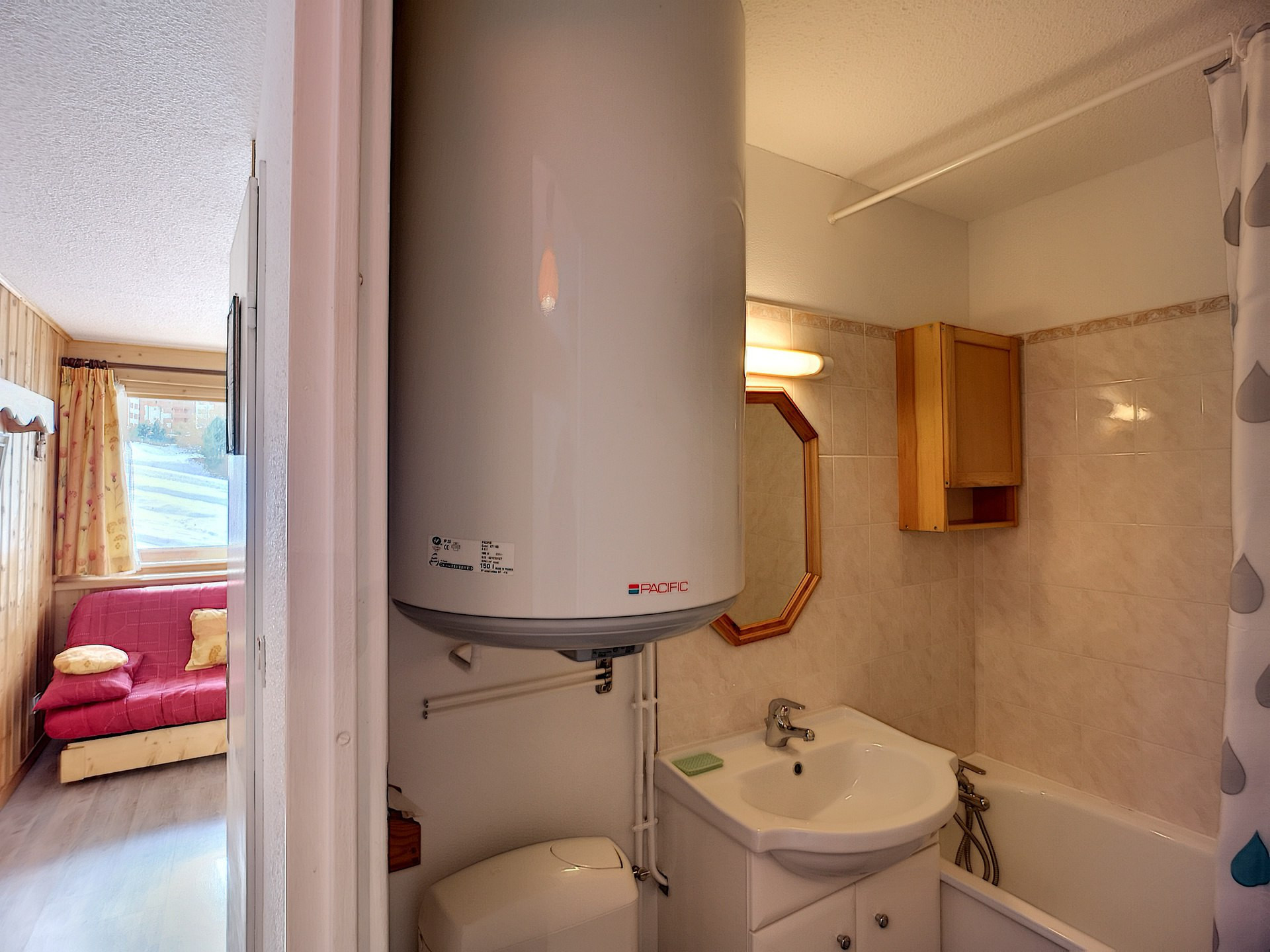 _lv_images__lot_0005001226_07_28631418