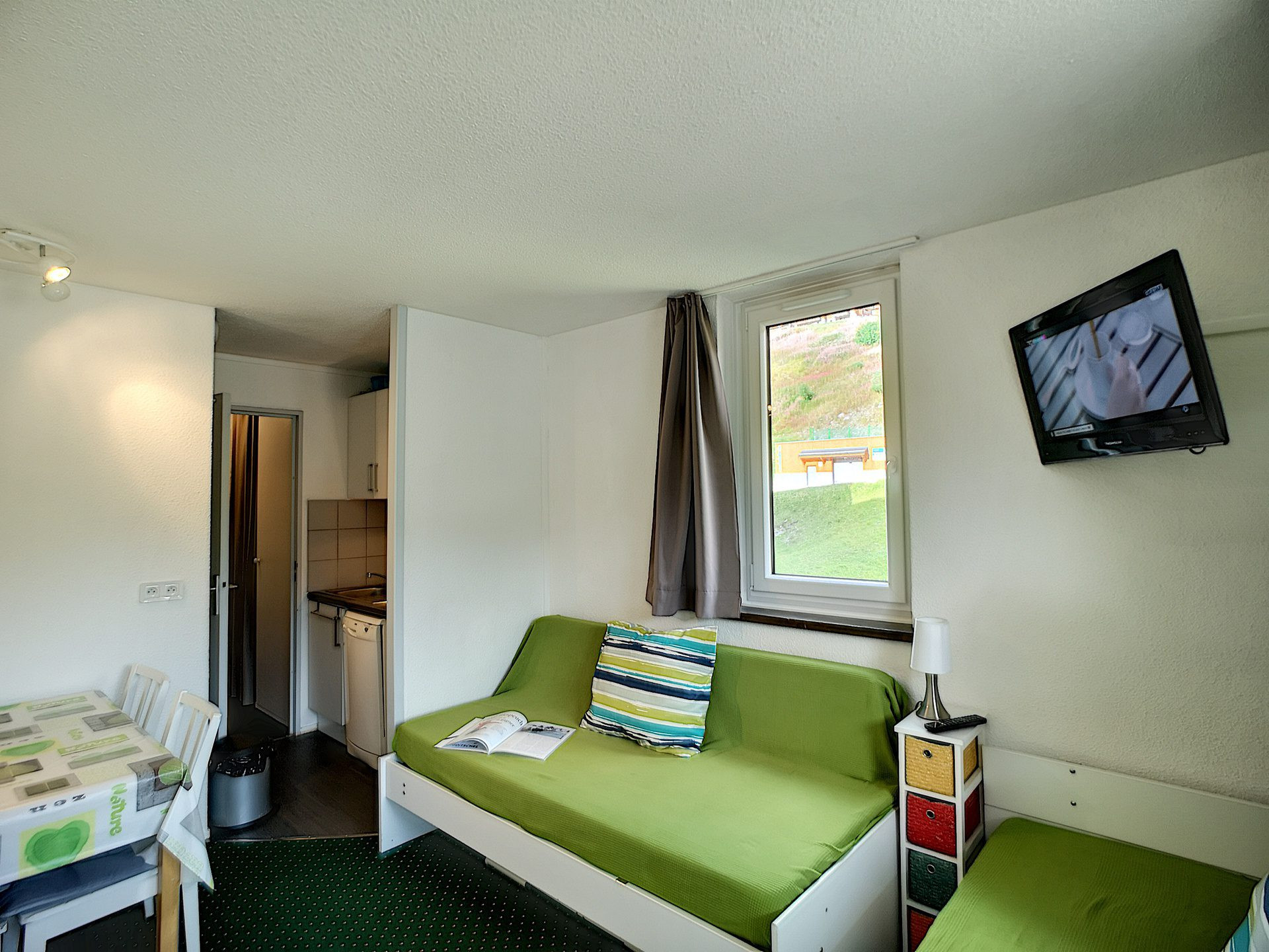 _lv_images__lot_0007000206_04_27649086