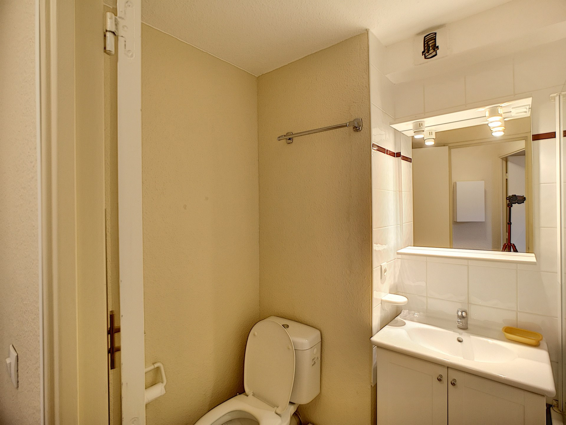 _lv_images__lot_0007000405_11_27745190