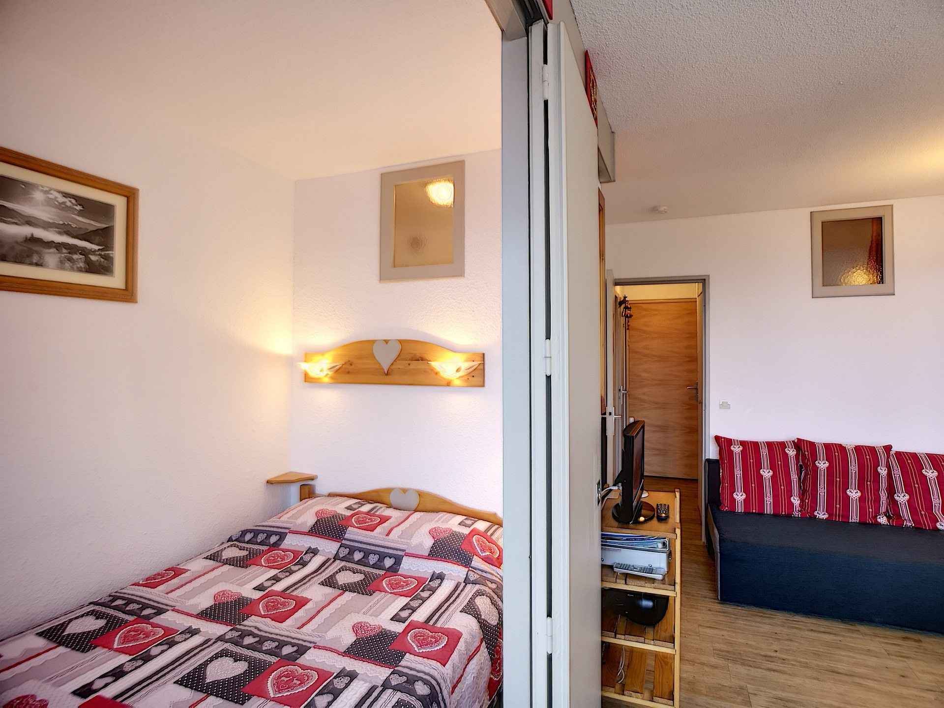 _lv_images__lot_0007010606_04_30103153