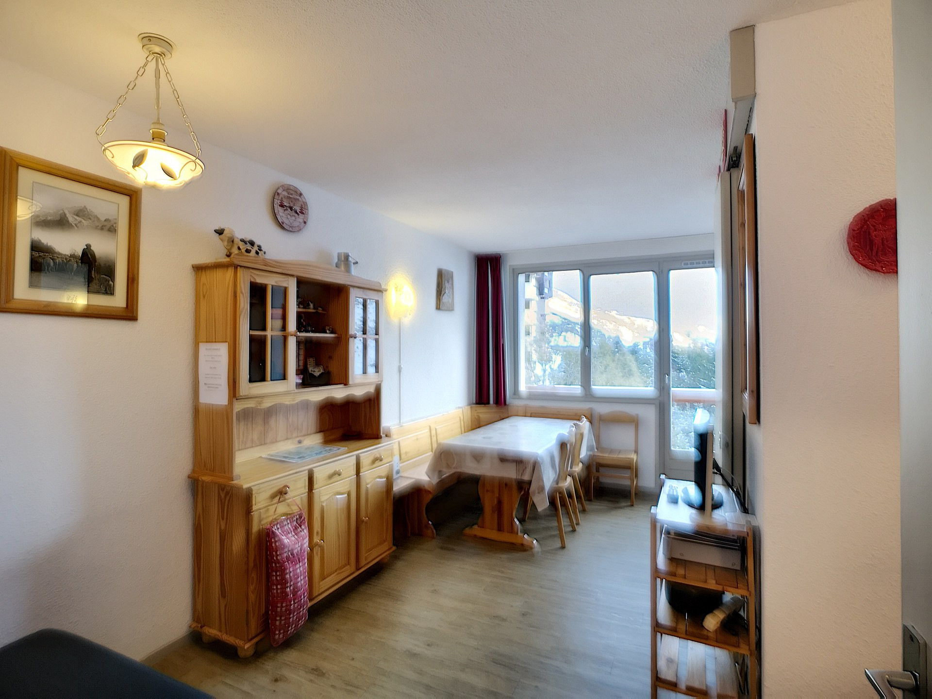 _lv_images__lot_0007010606_06_28930959