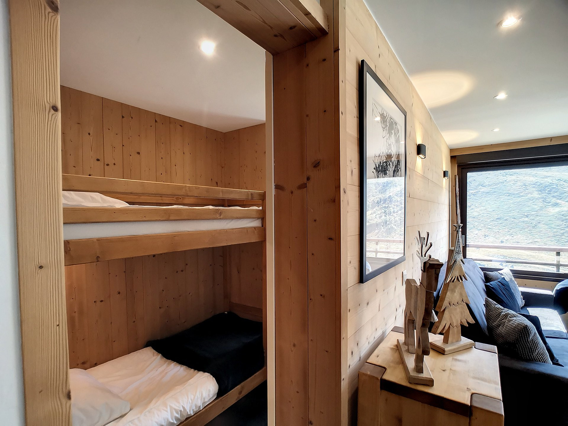 _lv_images__lot_0012000025_08_28609789