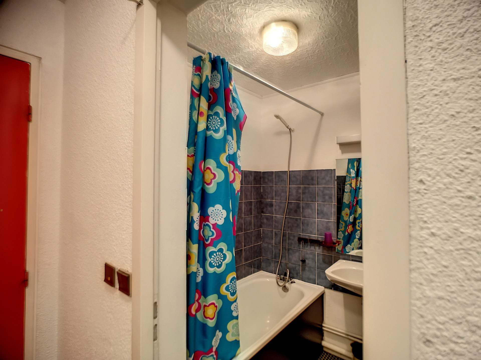 _lv_images__lot_0012010201_09_32179606