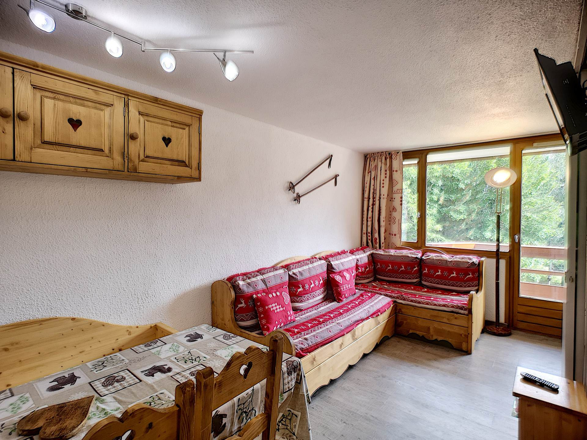 _lv_images__lot_0012030616_01_28802409 _lv_images__lot_0012030616_01_28802409