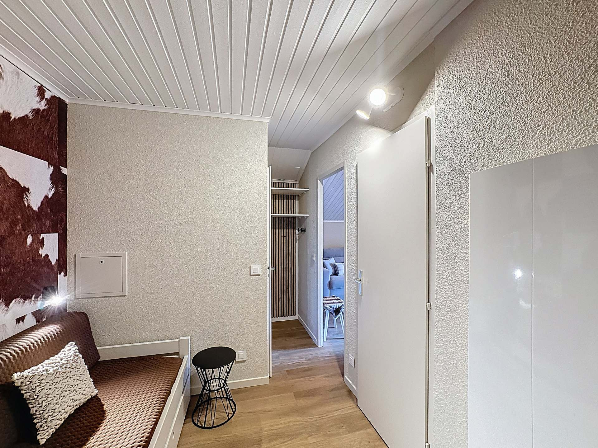 _lv_images__lot_0013040066_09_29147644