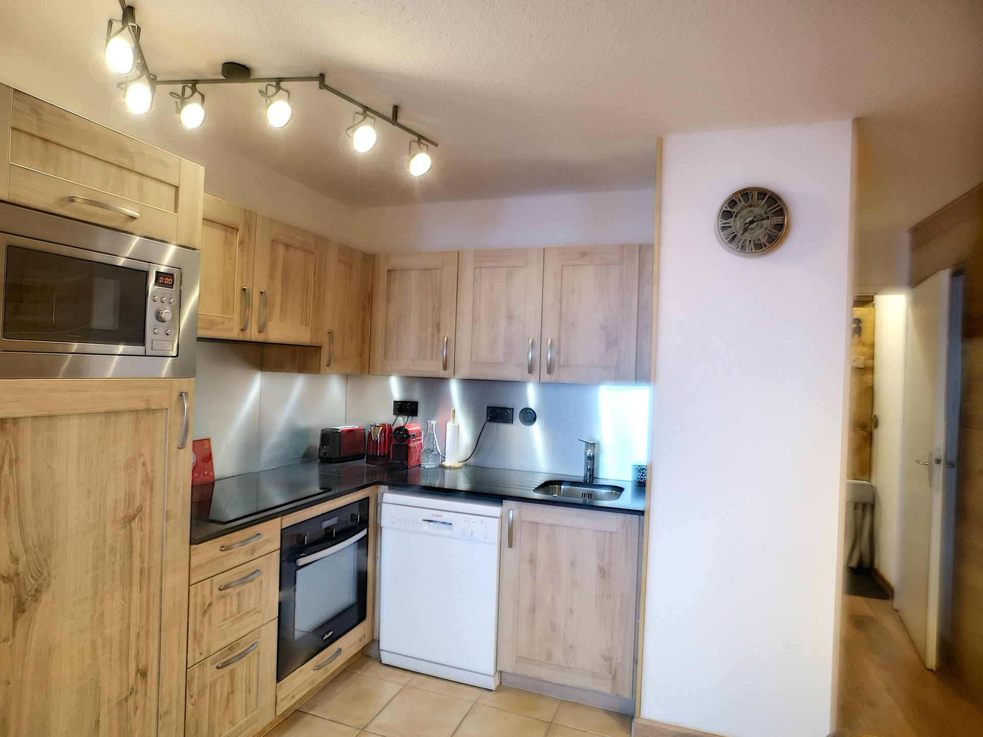 _lv_images__lot_0013040080_07_30050704