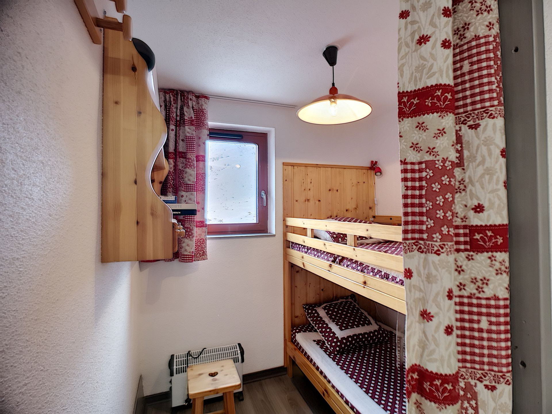 _lv_images__lot_0013040081_05_29821978