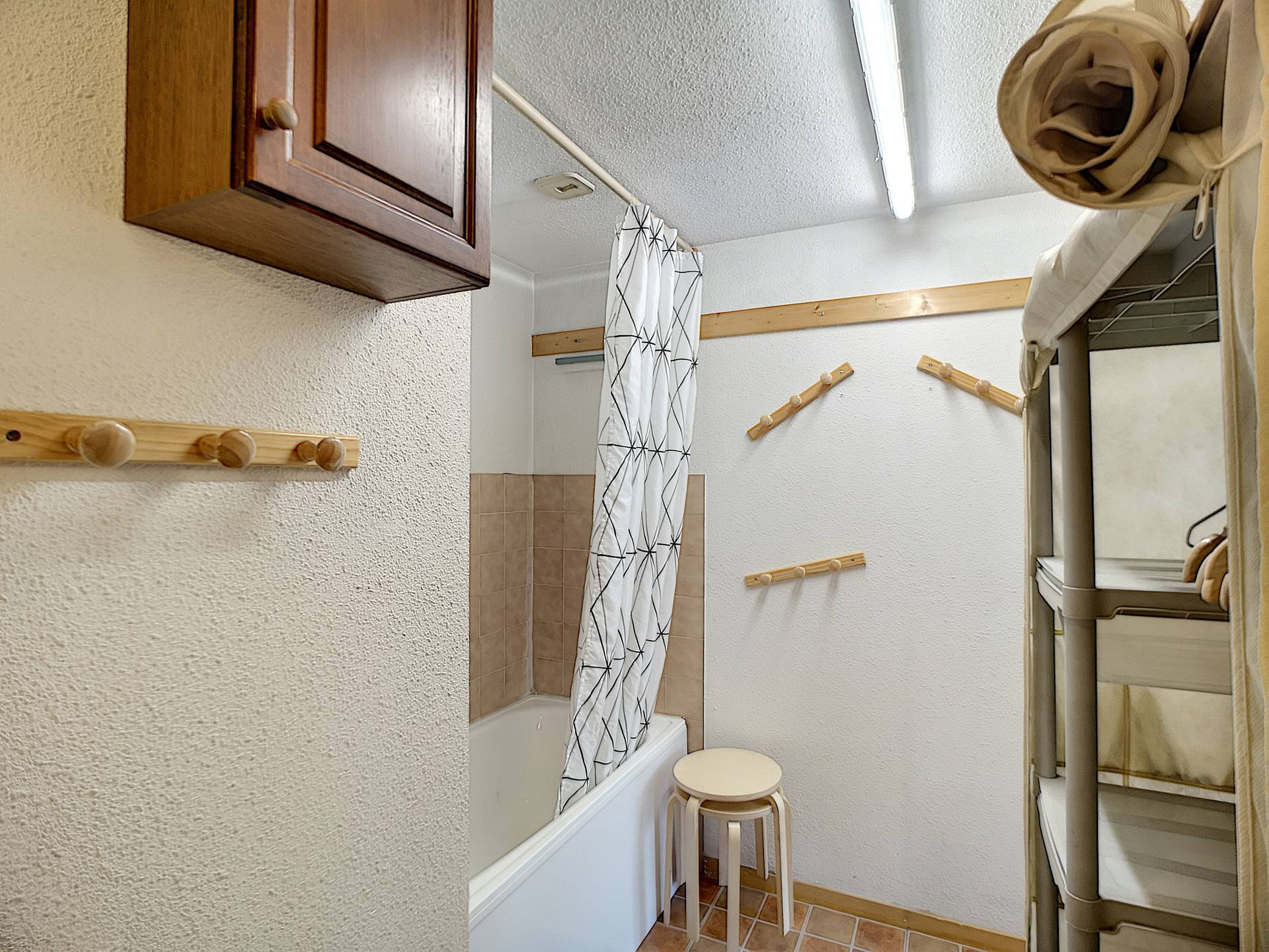 _lv_images__lot_0013040083_10_29907169