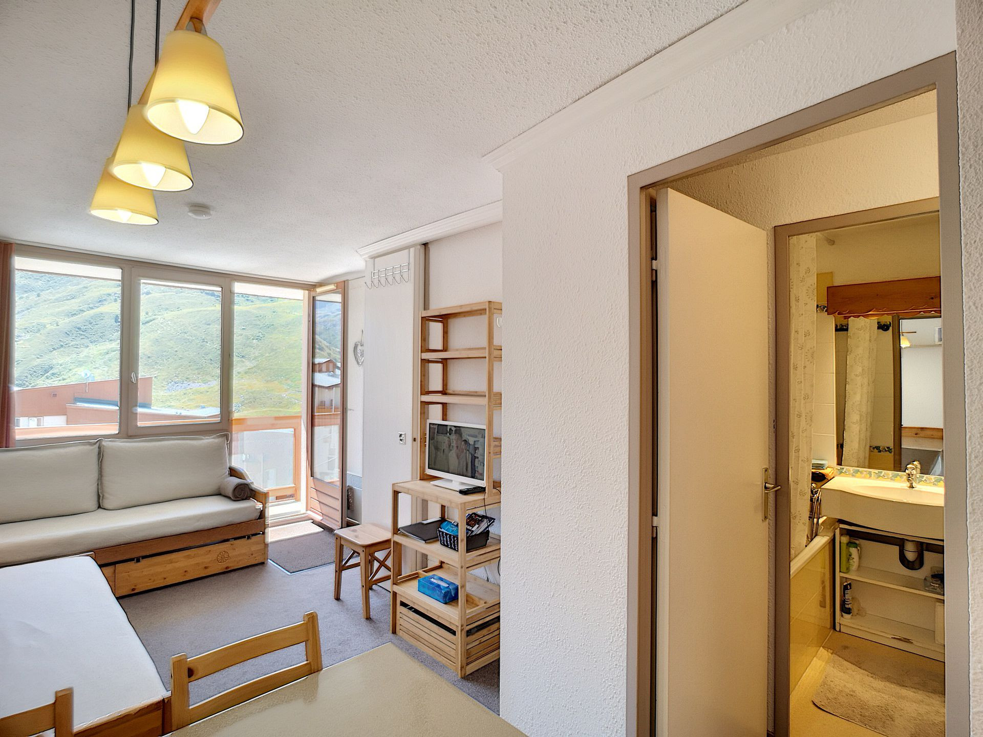 _lv_images__lot_0013040084_08_29386232