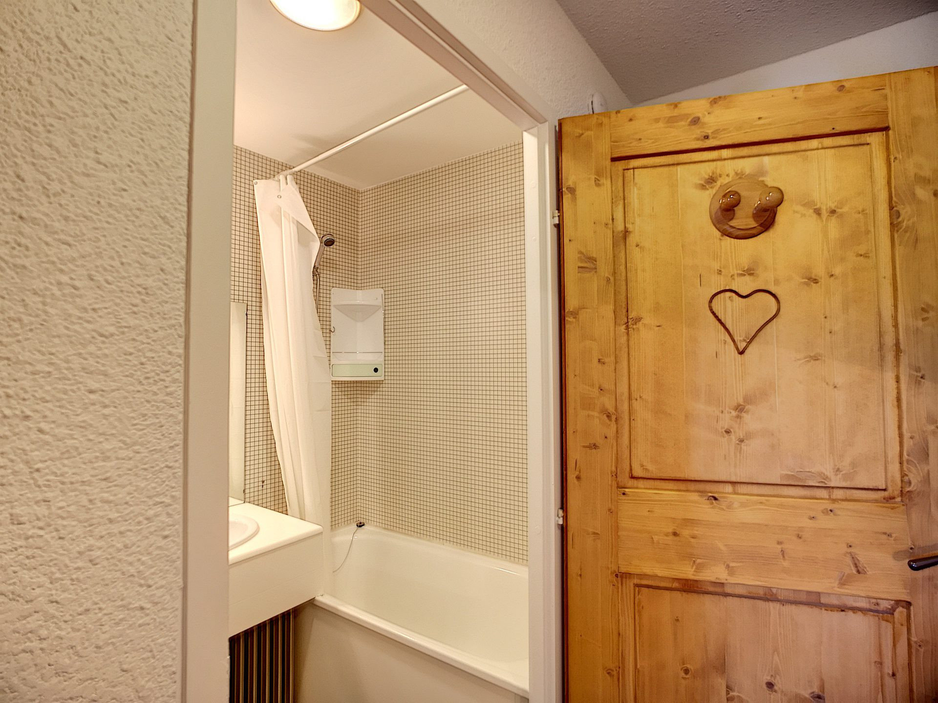 _lv_images__lot_0013040090_07_29365278