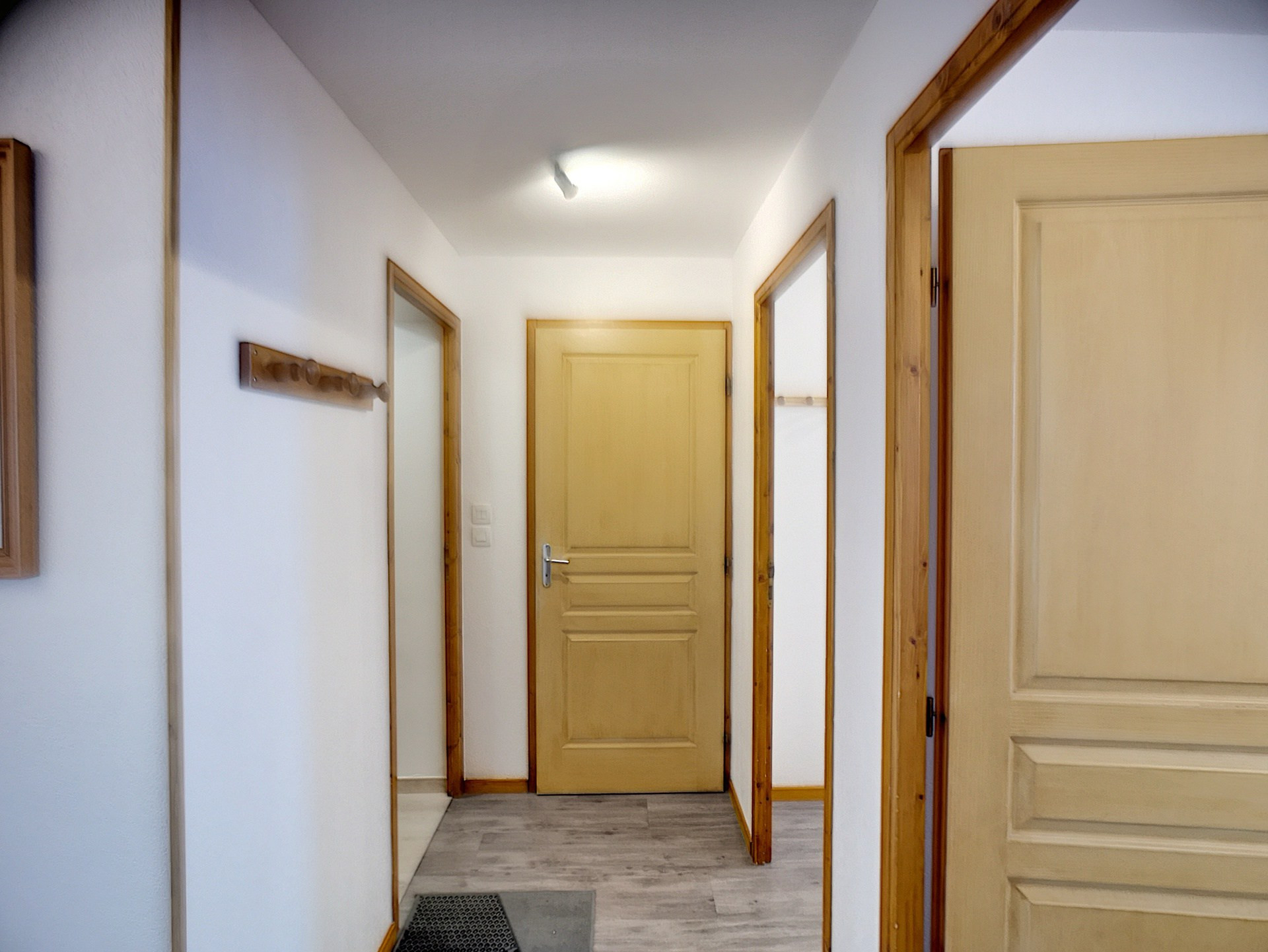 _lv_images__lot_0013040092_06_27705928