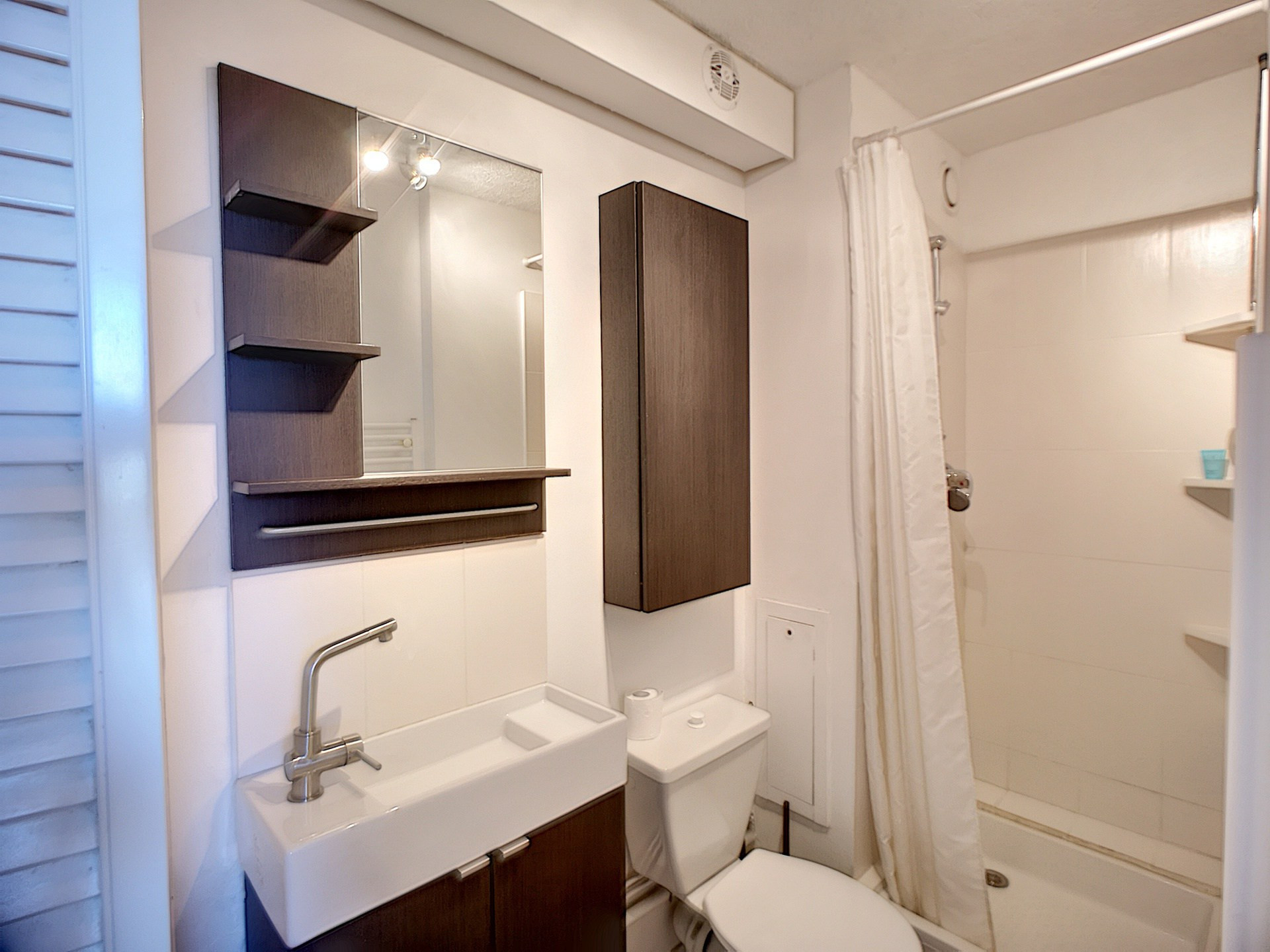 _lv_images__lot_0013040095_06_28930392