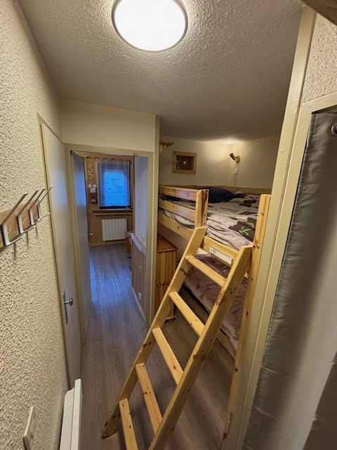 _lv_images__lot_0013040098_06_27609920