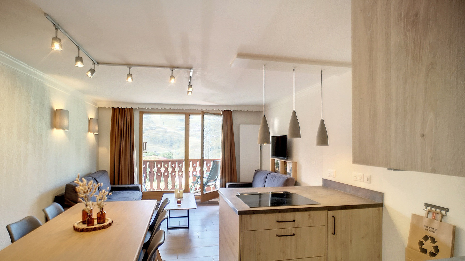 _lv_images__lot_0013040110_03_28610160