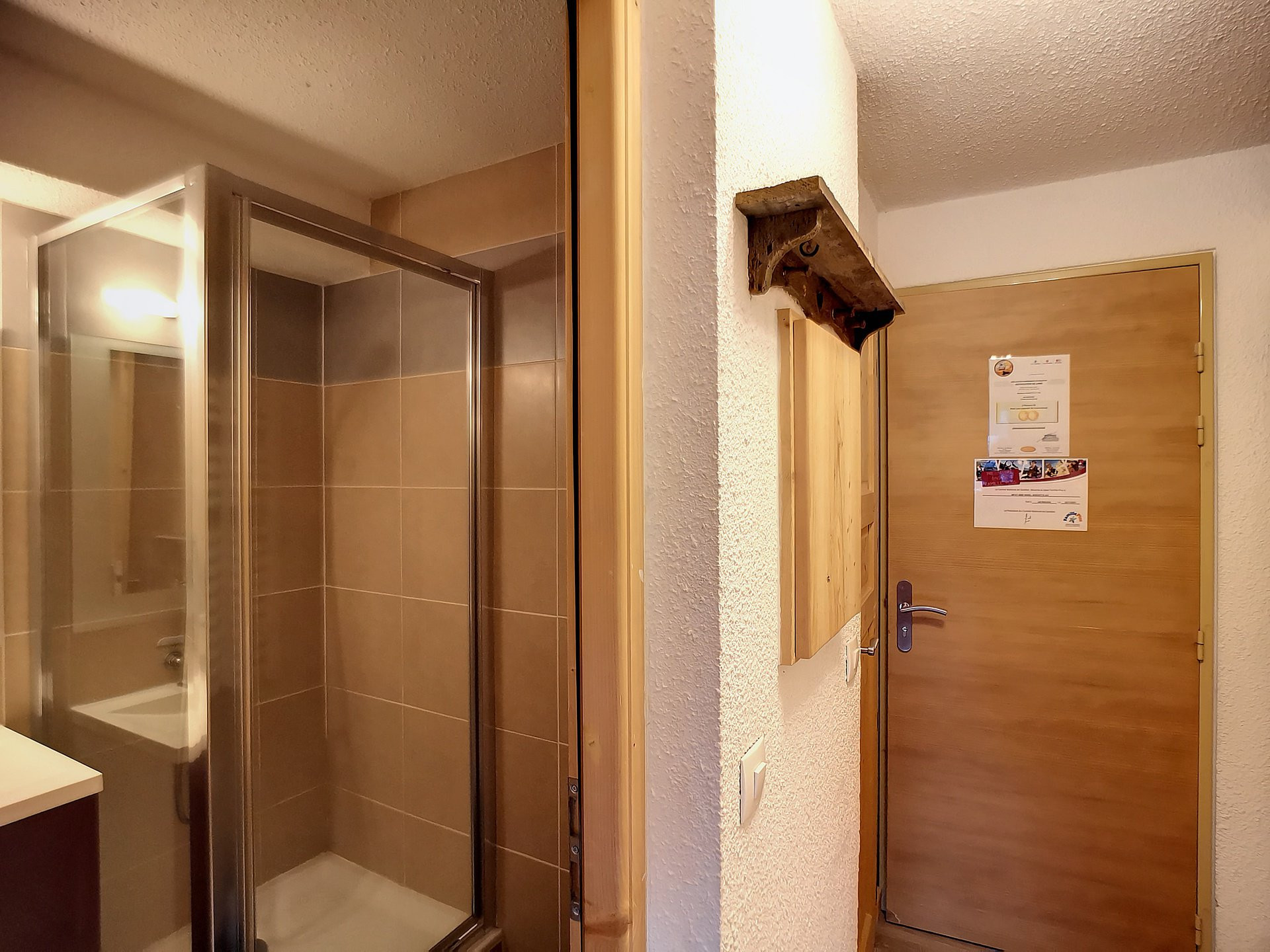_lv_images__lot_0013040114_08_32135515