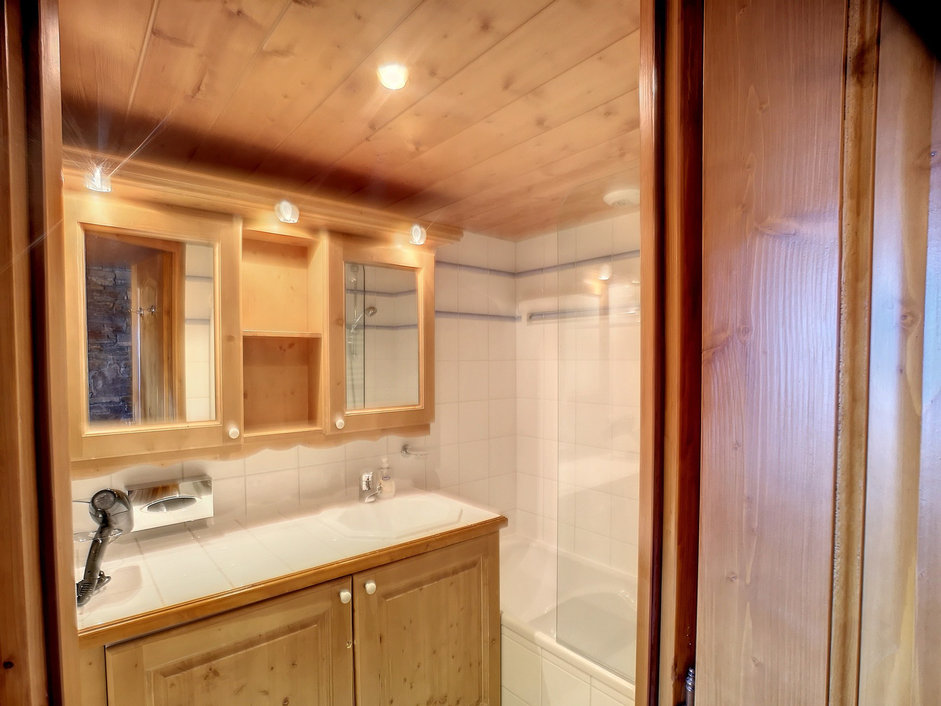 _lv_images__lot_0013040115_13_29305396 _lv_images__lot_0013040115_13_29305396