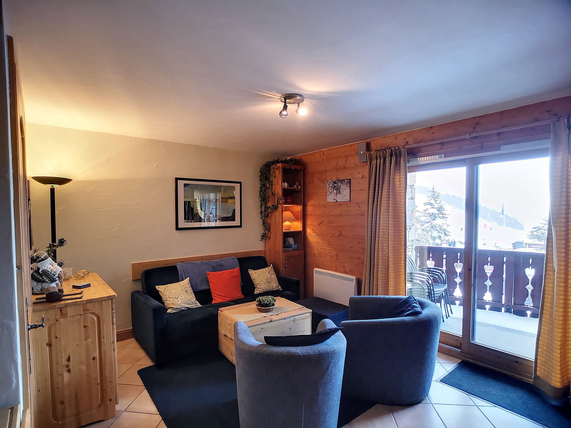 _lv_images__lot_0013040127_03_27685880