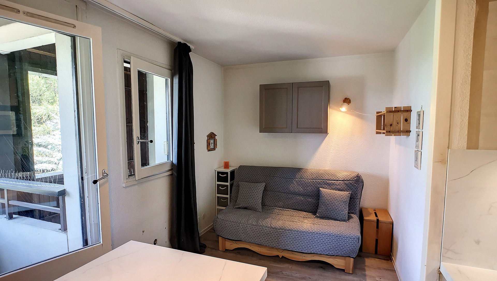 _lv_images__lot_0013040129_02_30050225