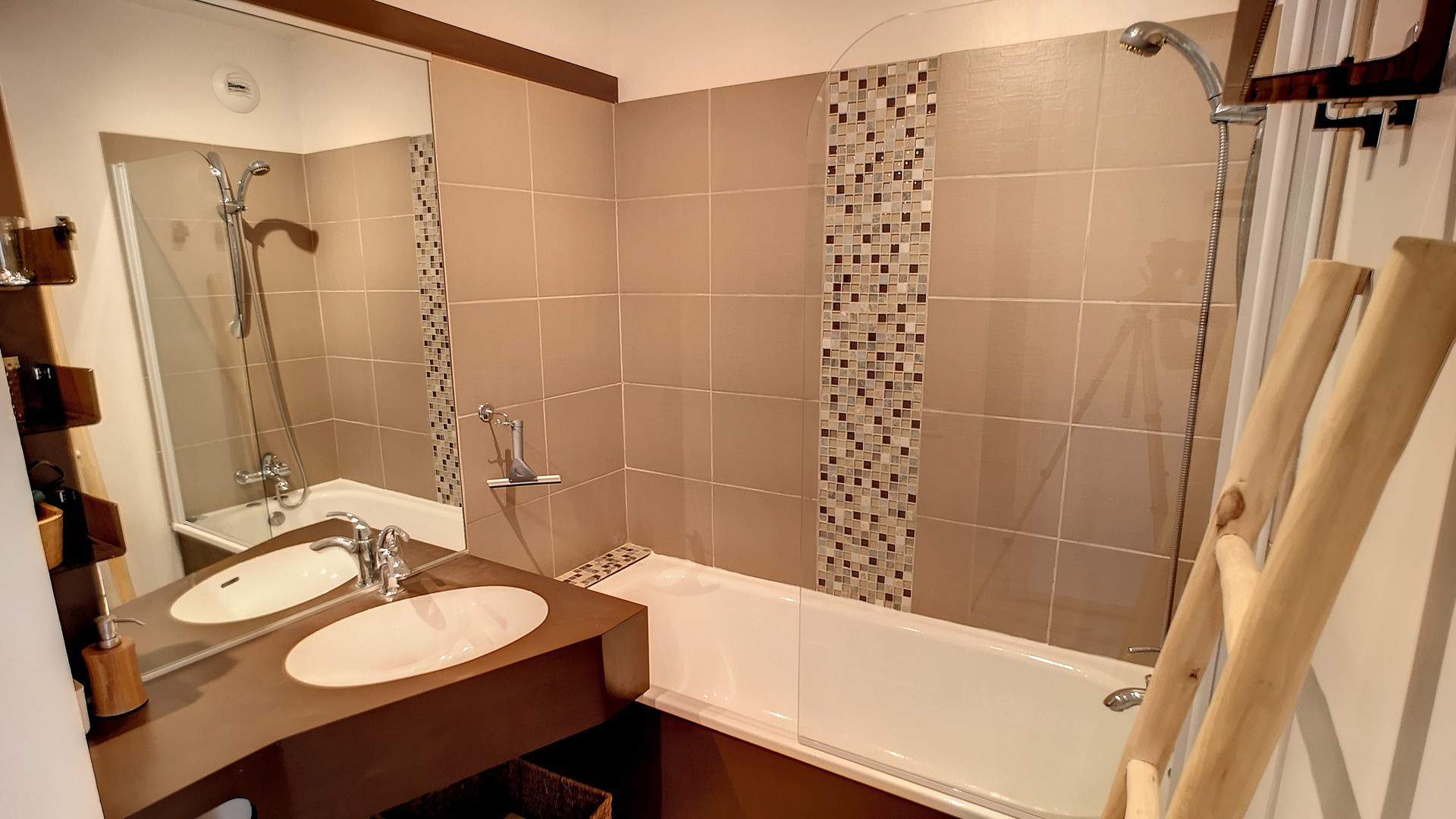_lv_images__lot_0013040135_08_32240704